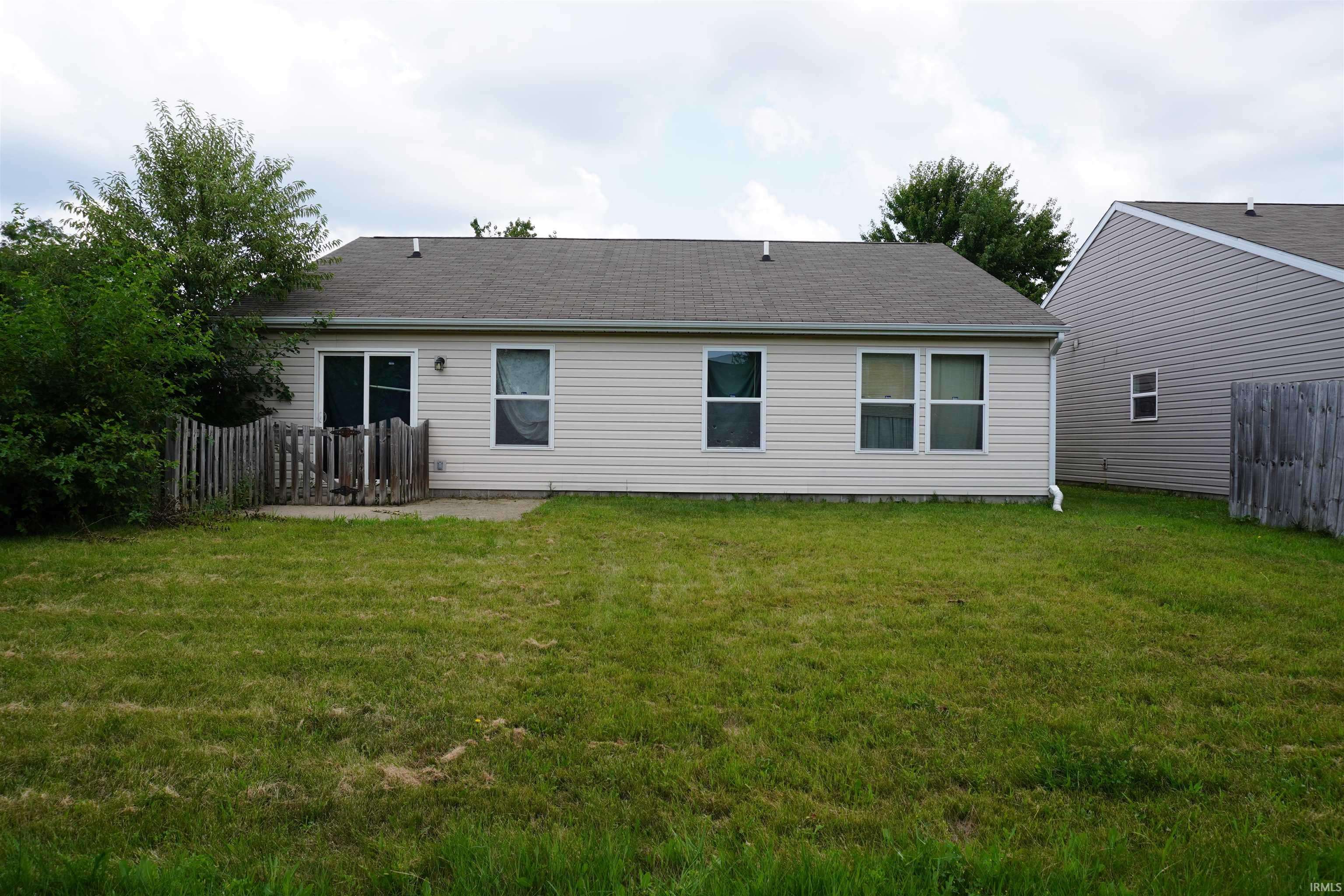 2707 Queencastle DR, Lafayette, IN 47909