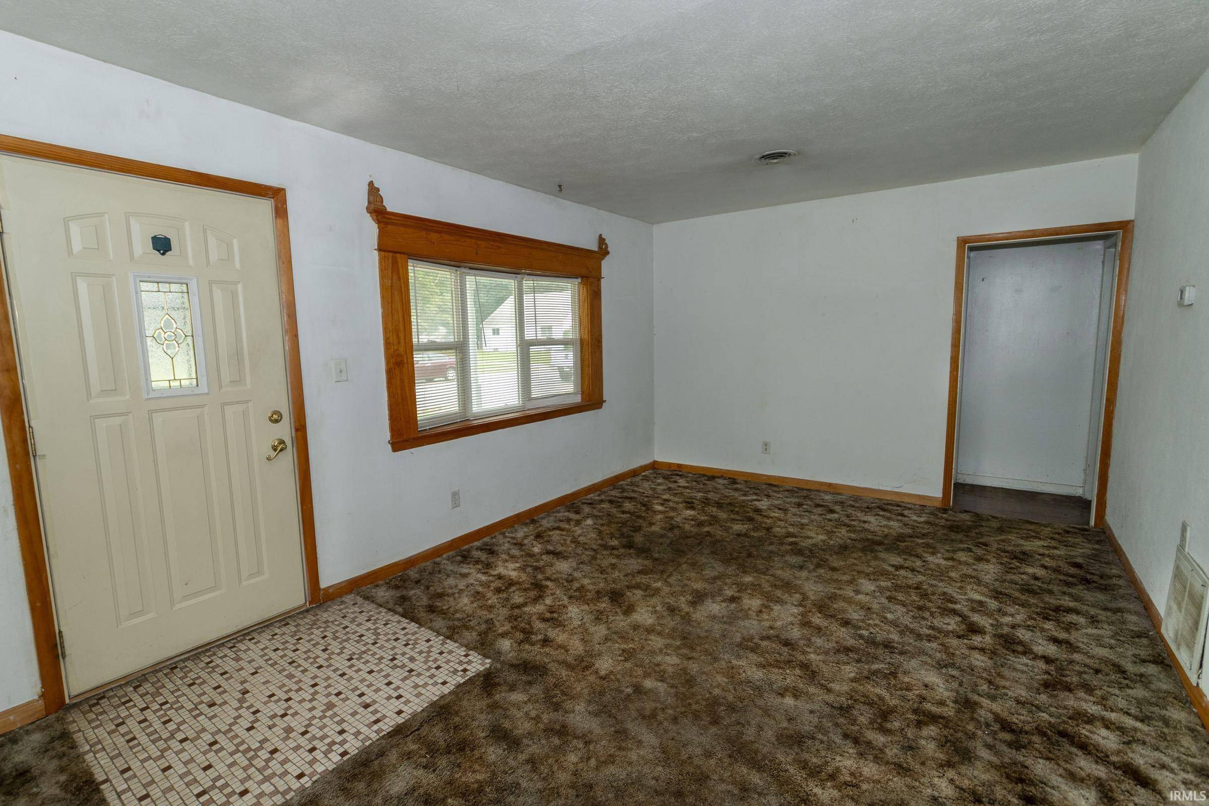 1514 Maplehurst AVE, Mishawaka, IN 46545