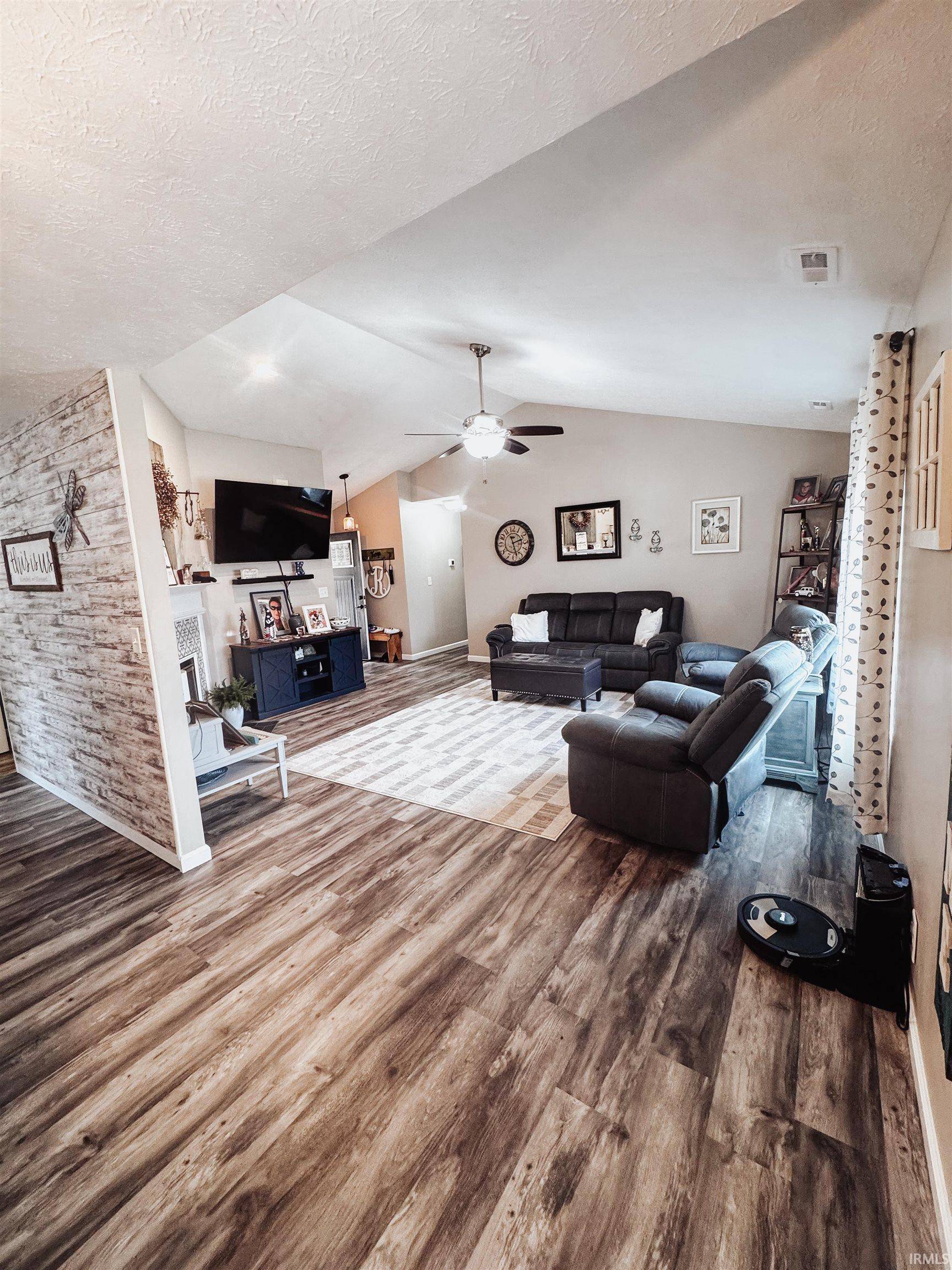 608 Paden DR, Dayton, IN 47941