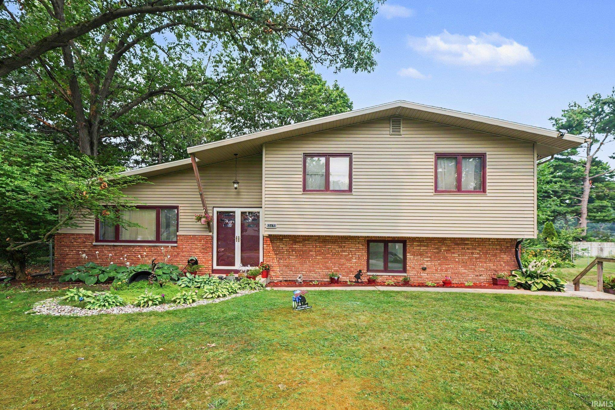 53175 Osage DR, South Bend, IN 46637-4516