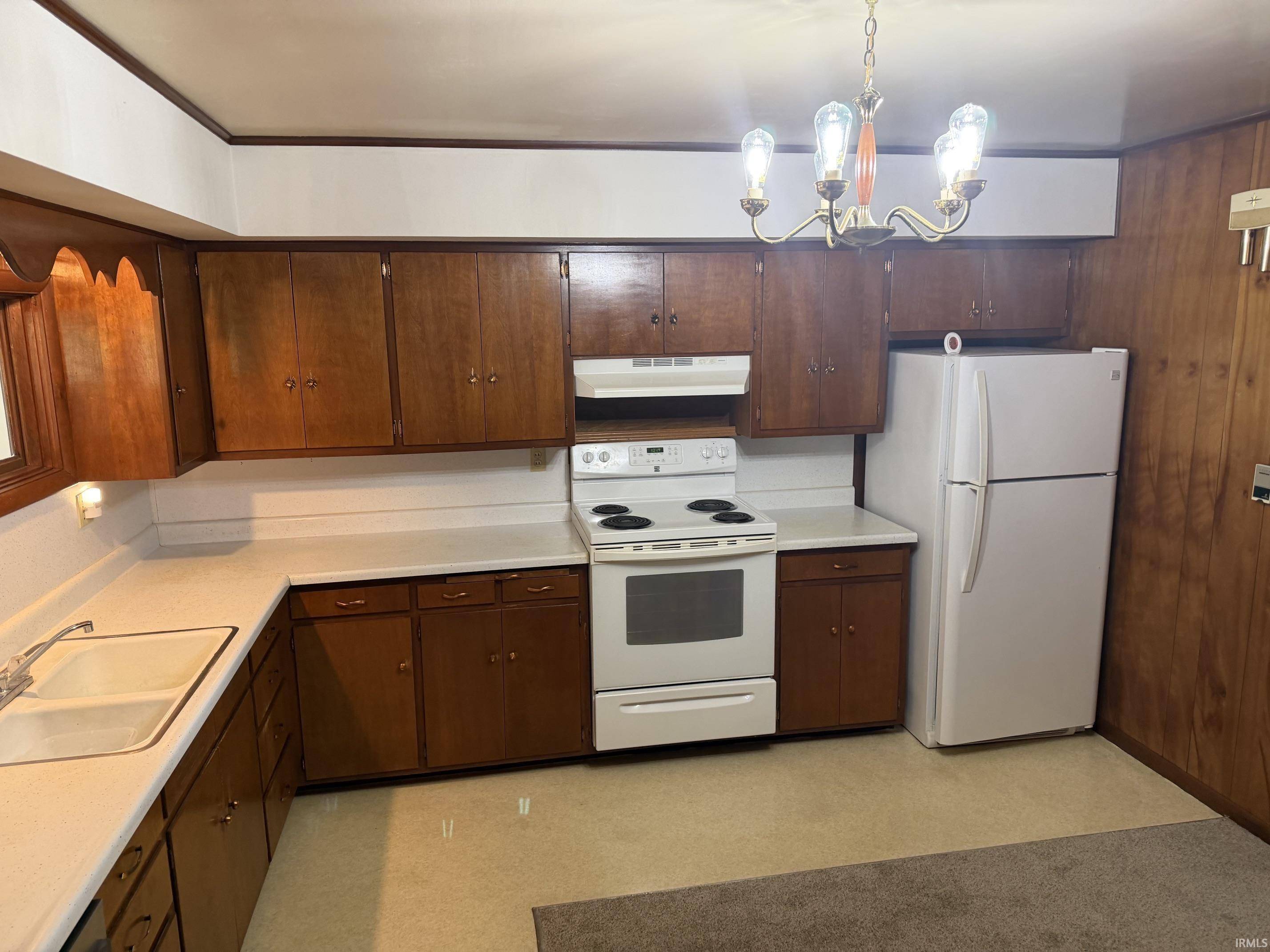 13374 5th RD, Plymouth, IN 46563