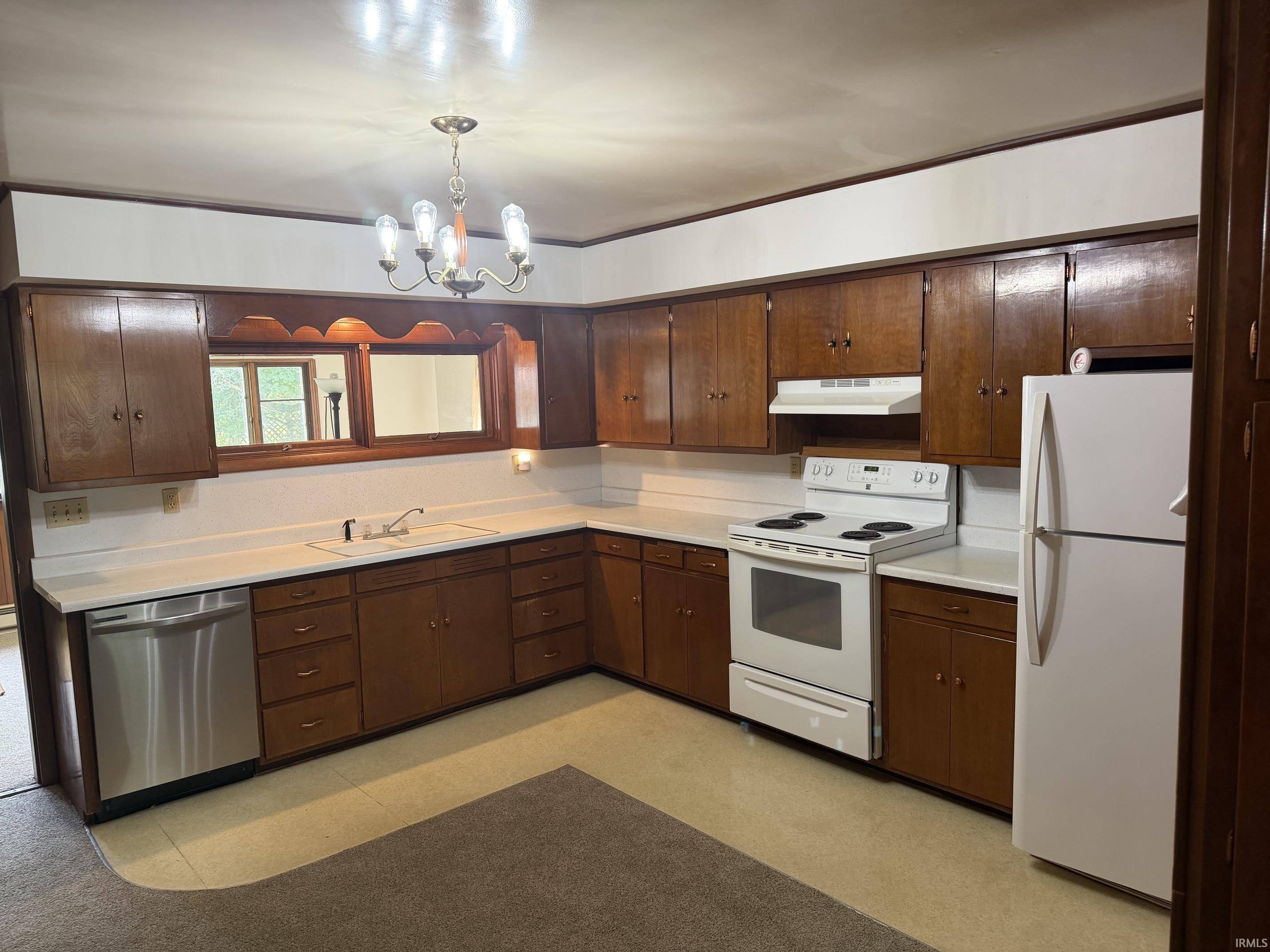 13374 5th RD, Plymouth, IN 46563
