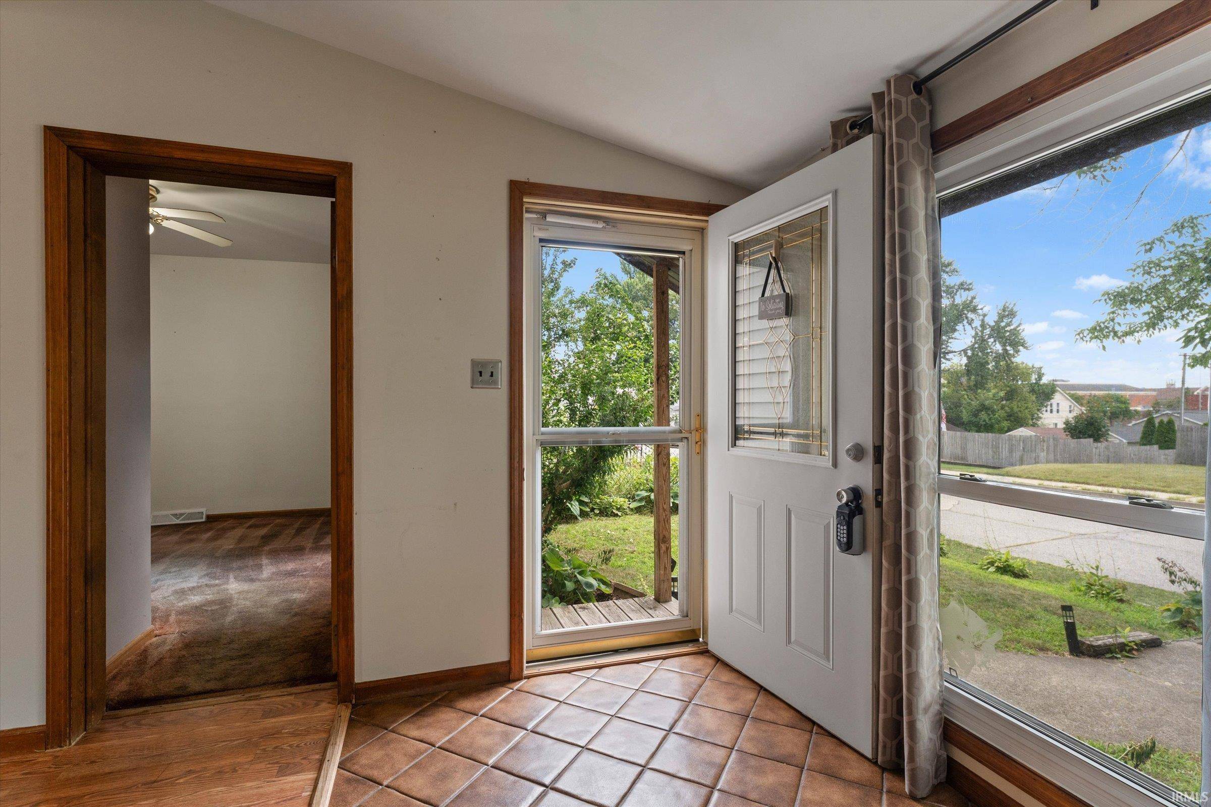 234 W Lawrence ST, Mishawaka, IN 46545