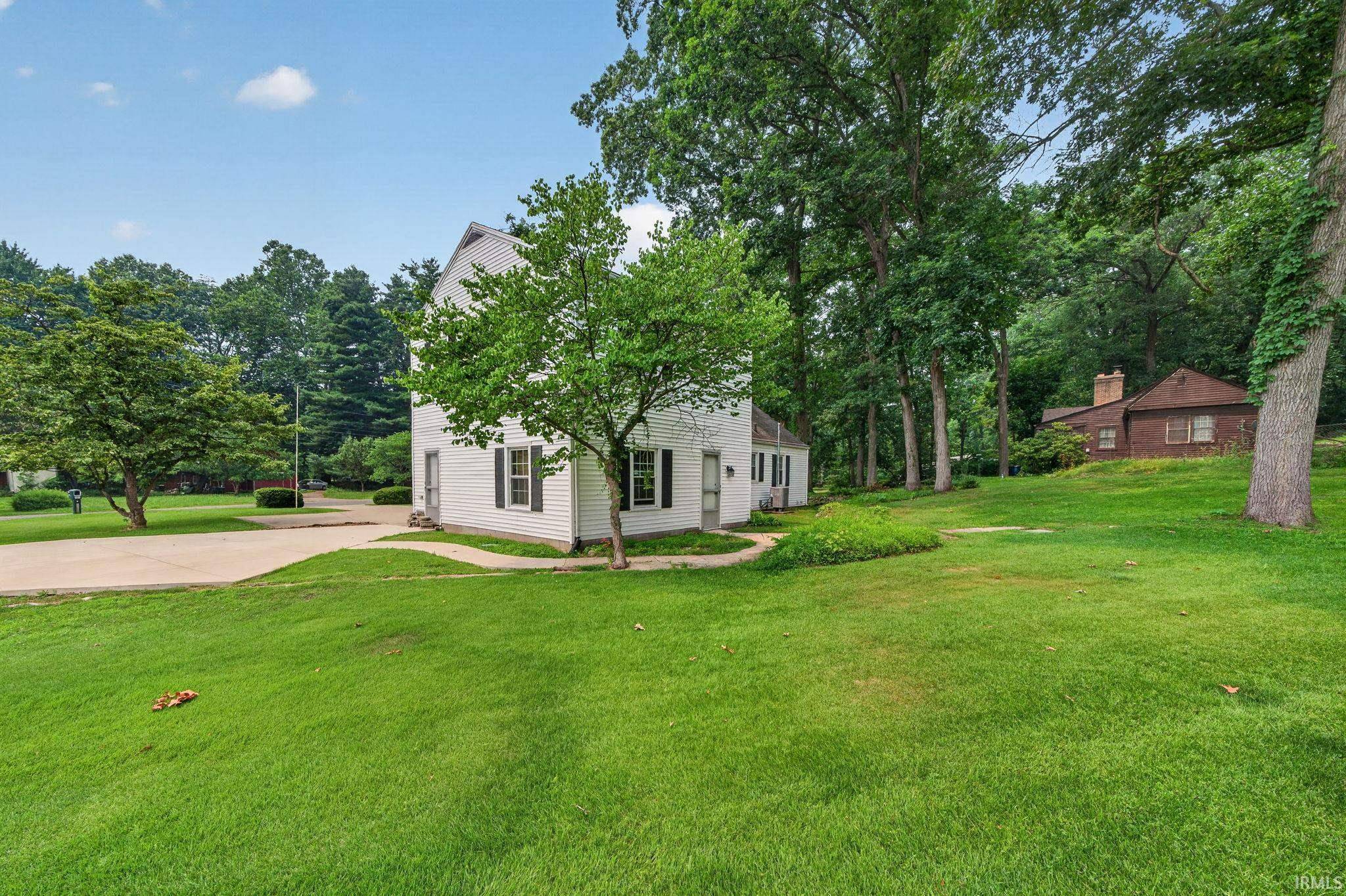 17835 Edgewood WALK, South Bend, IN 46635-1502