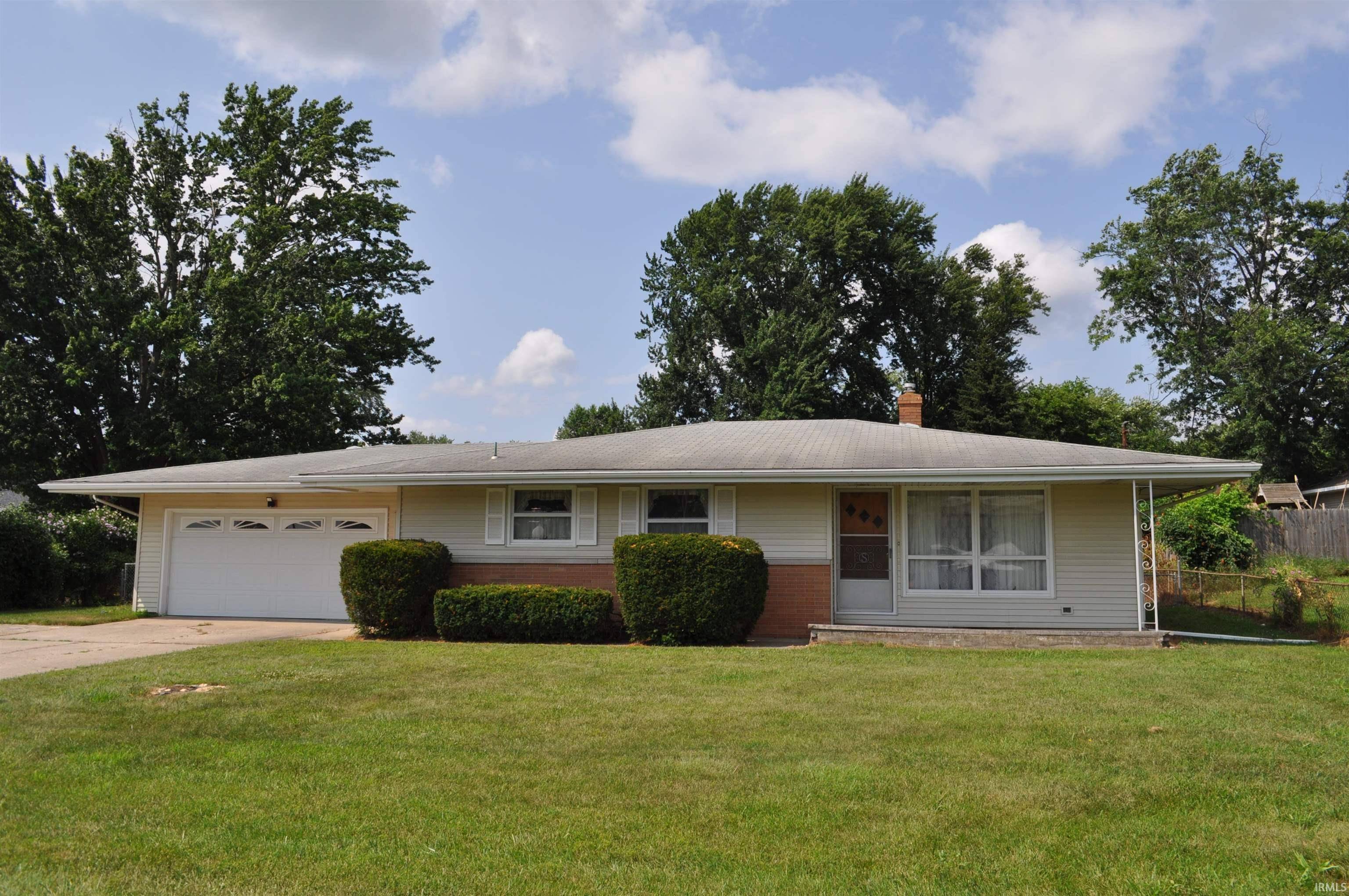 24043 Sunnyside AVE, Elkhart, IN 46516-6004