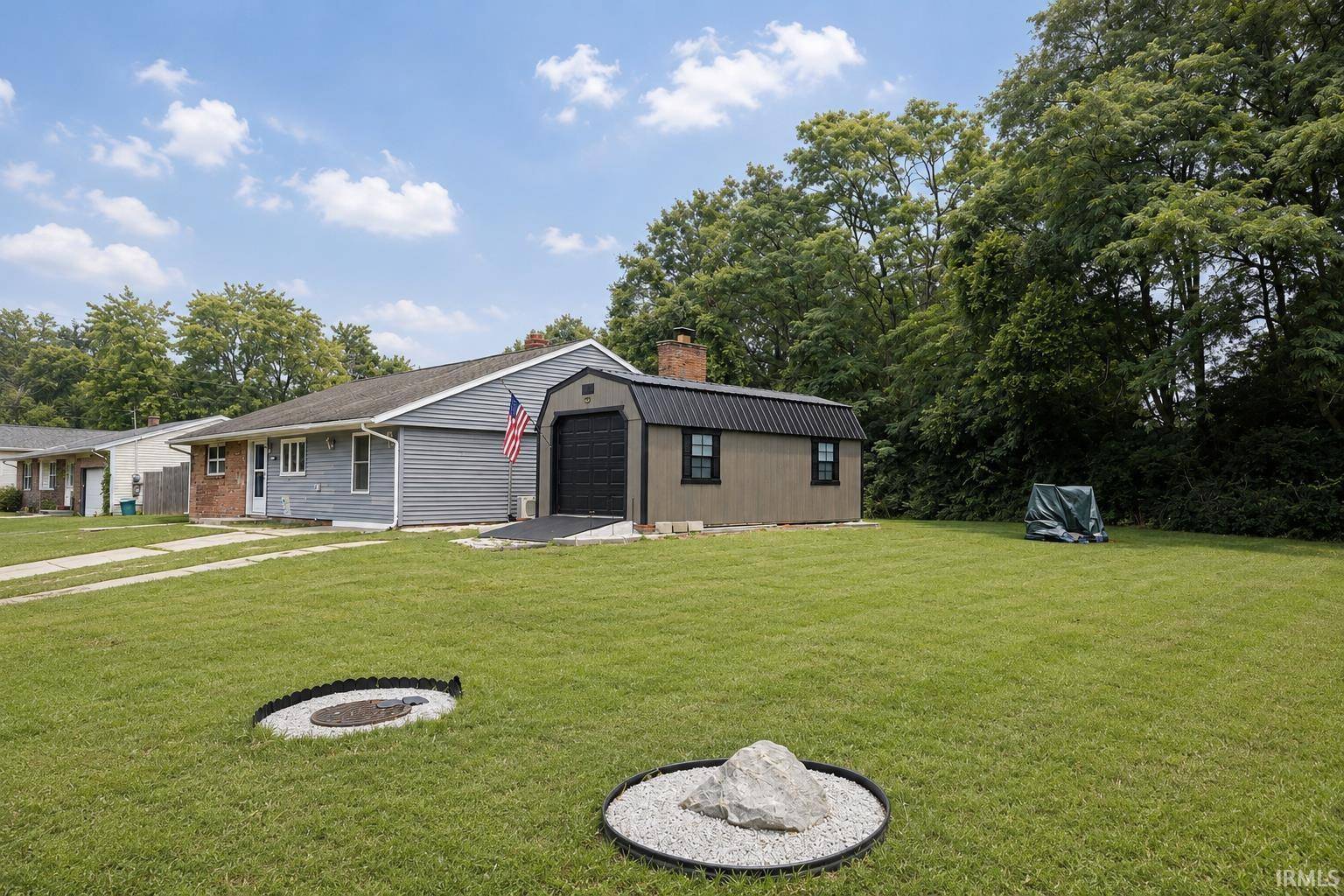 1225 Viking DR, South Bend, IN 46628