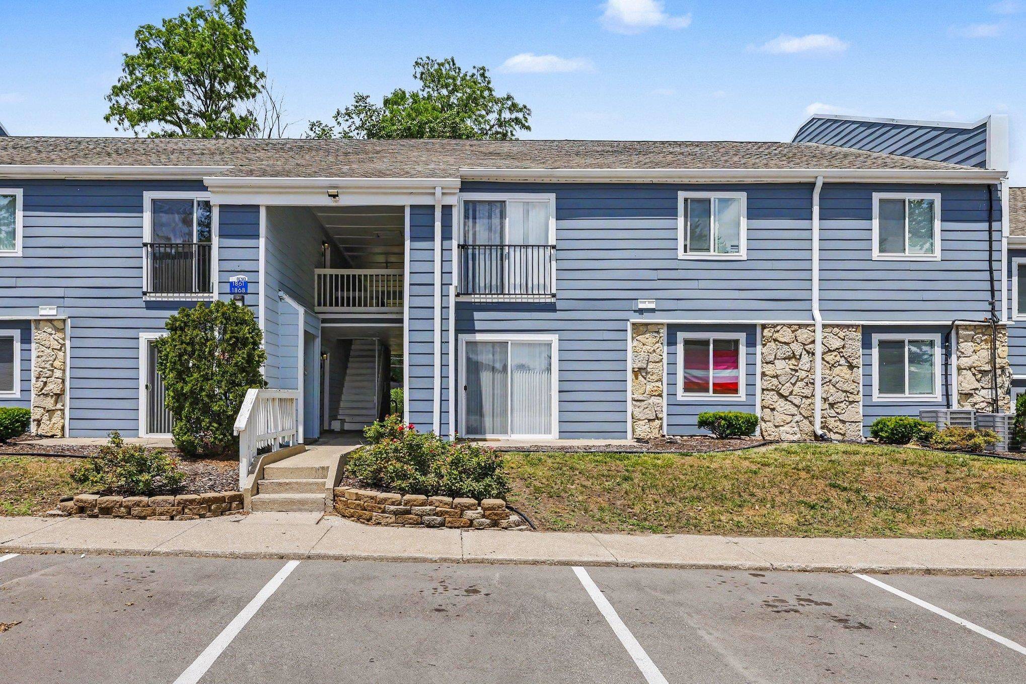 1801 Irish WAY #1877, South Bend, IN 46637