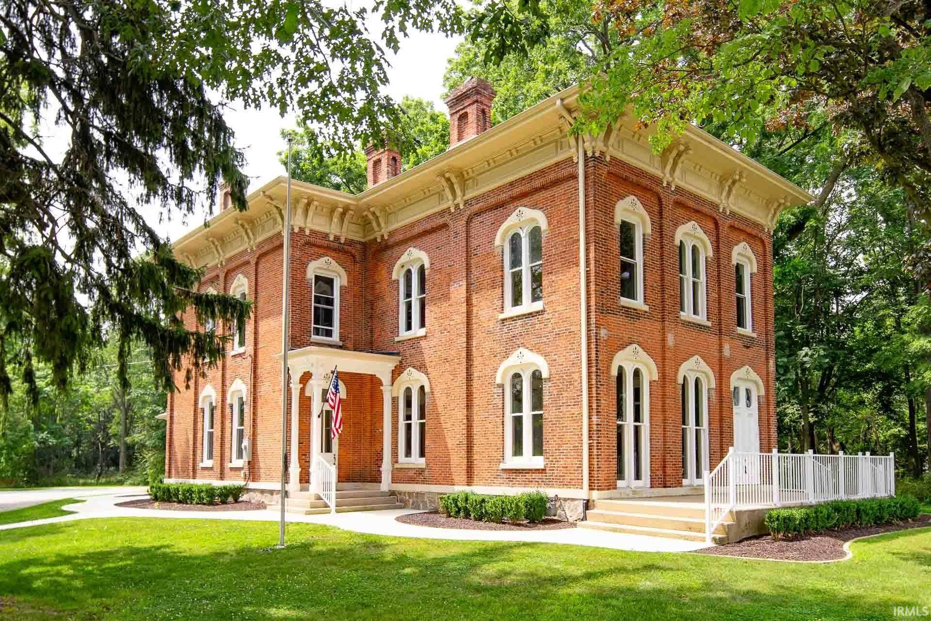 732 W Michigan ST, New Carlisle, IN 46552