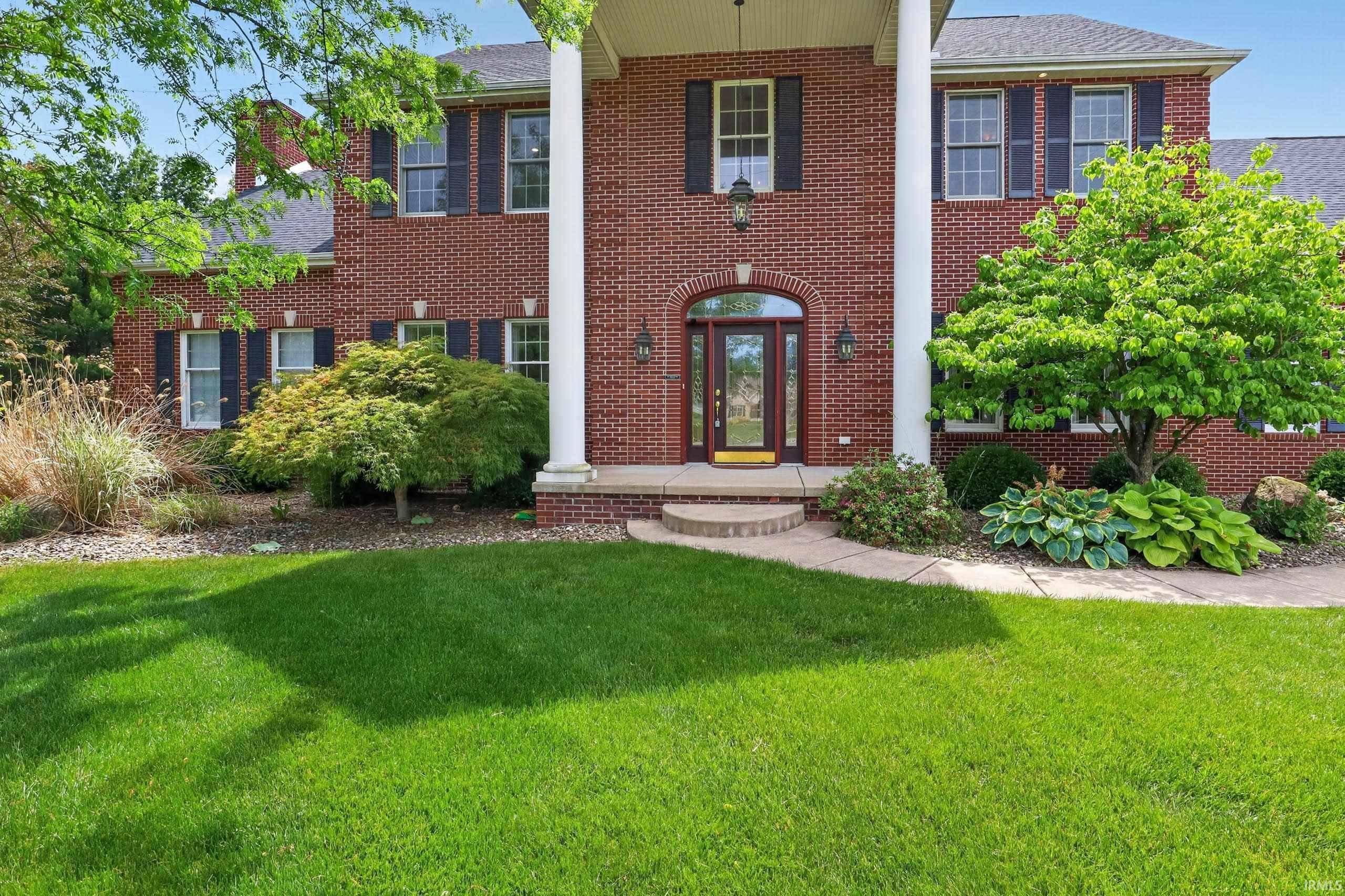 61705 Greentree DR, South Bend, IN 46614-5884