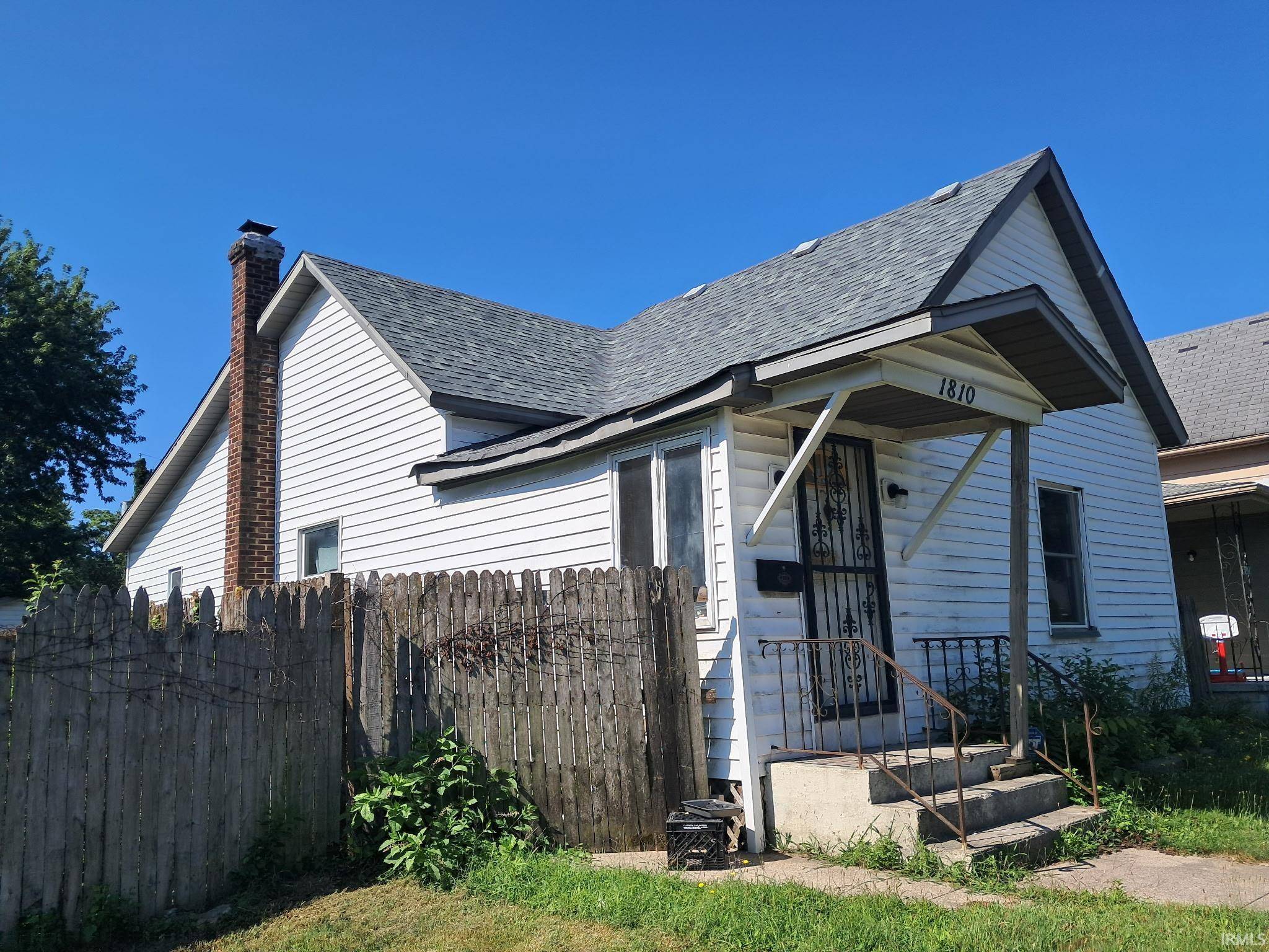 1810 Werwinski ST, South Bend, IN 46628-2323