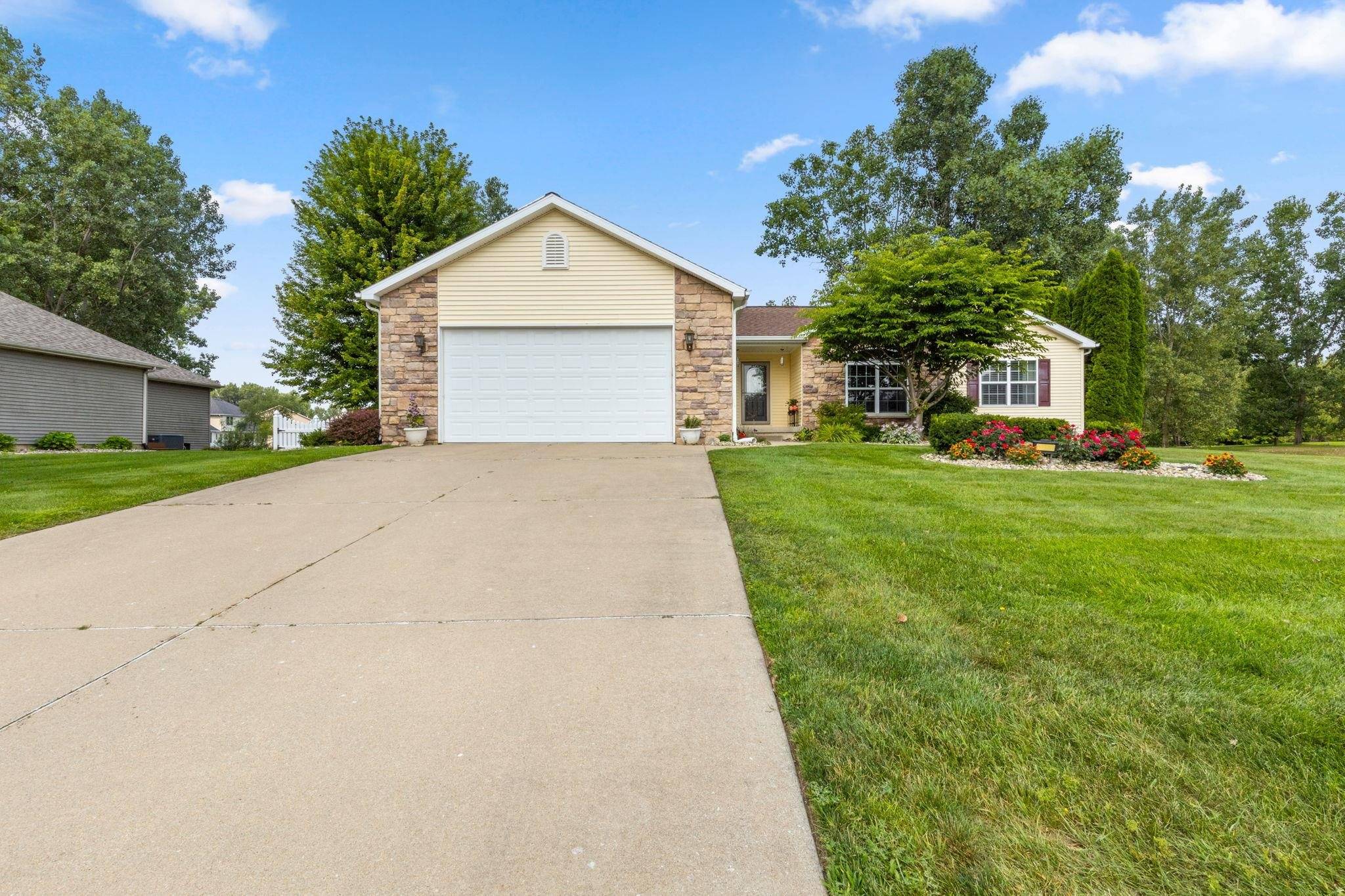 51951 Sandy Lane DR, Granger, IN 46530