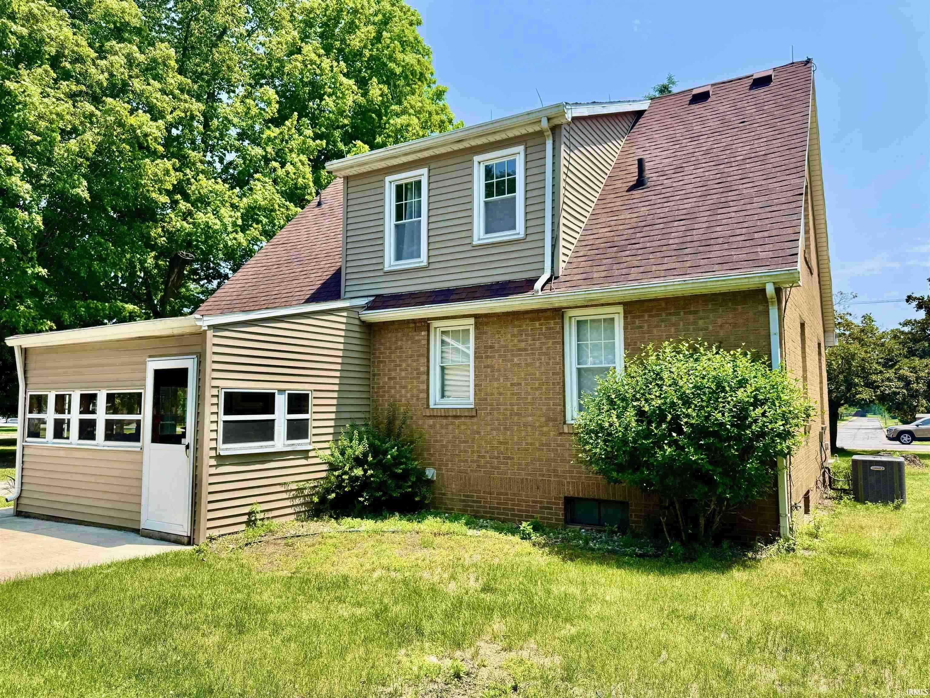 3401 Pleasant Plain AVE, Elkhart, IN 46517-2945