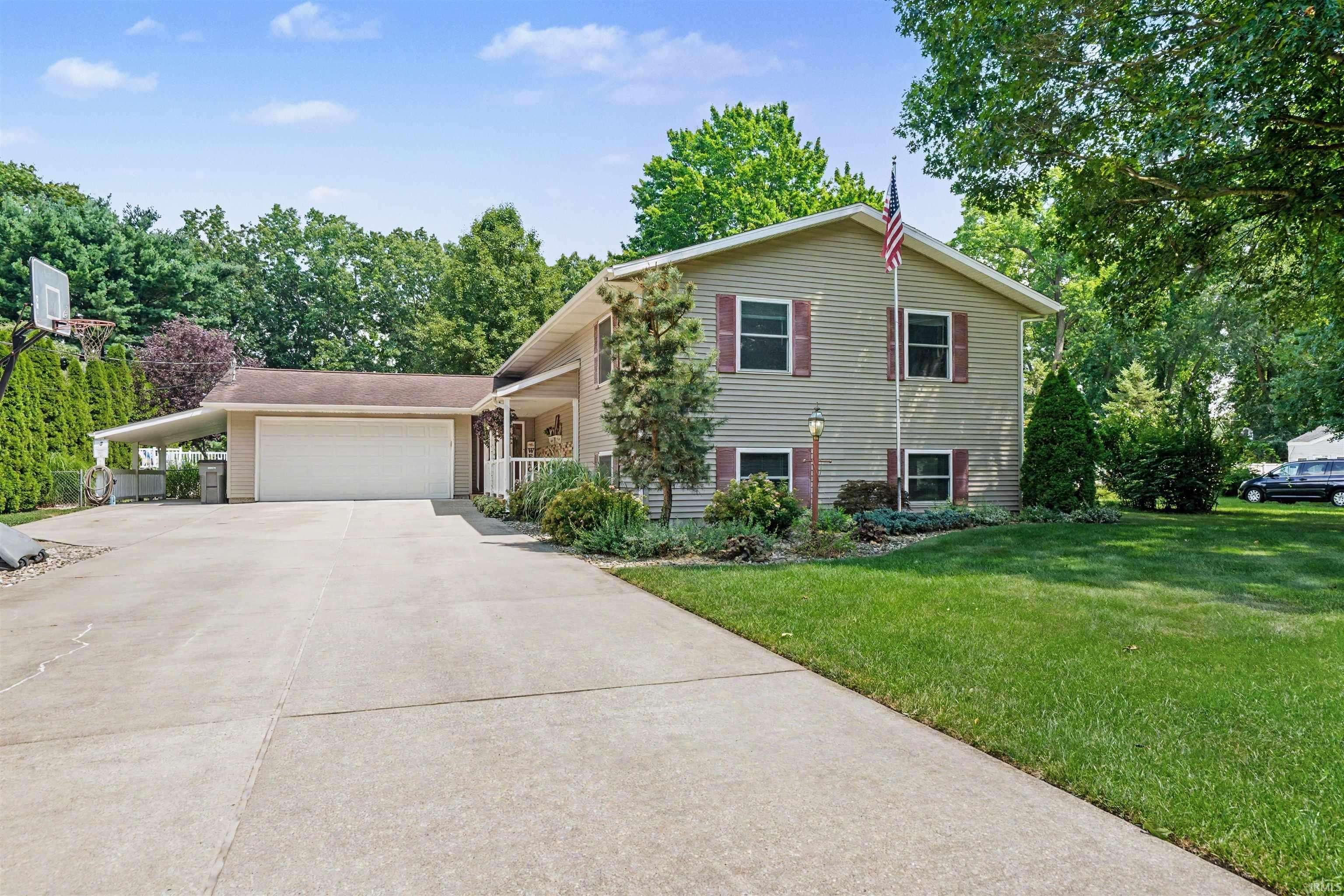 52824 County Road 15 ***, Elkhart, IN 46514-9639