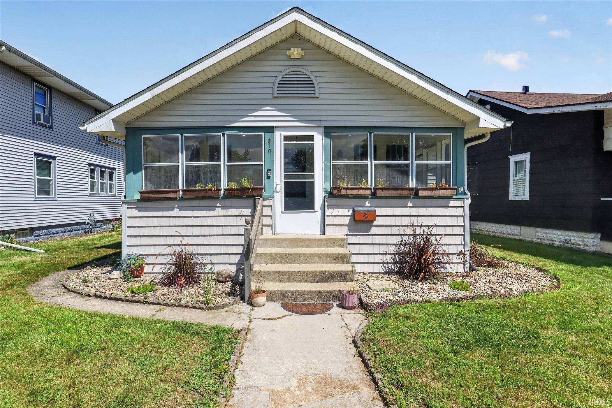 810 S 32Nd ST, South Bend, IN 46615-2316