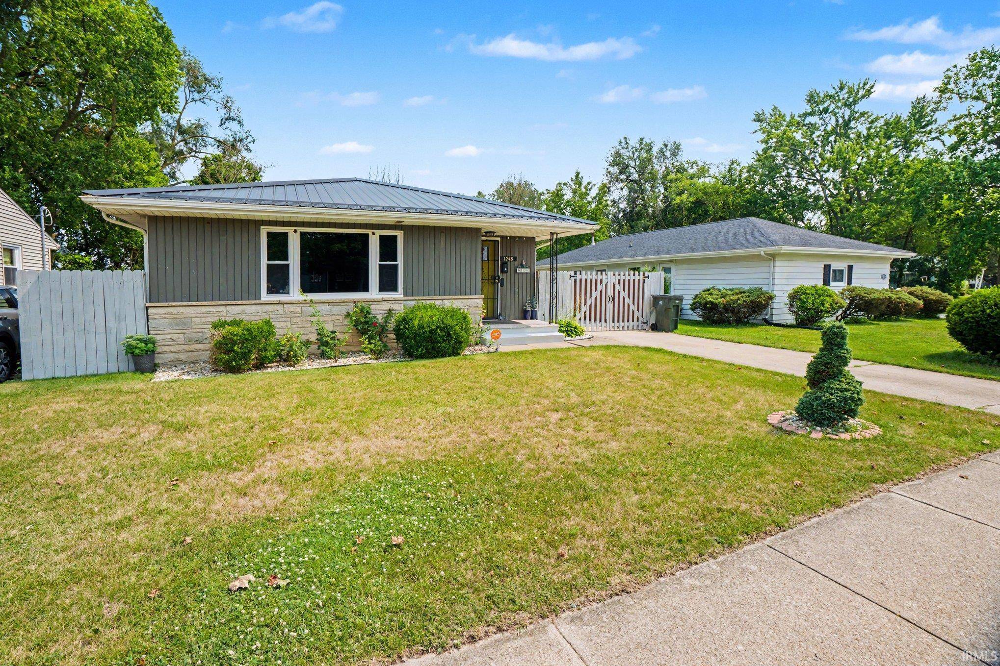 1246 Woodlawn BLVD, South Bend, IN 46616