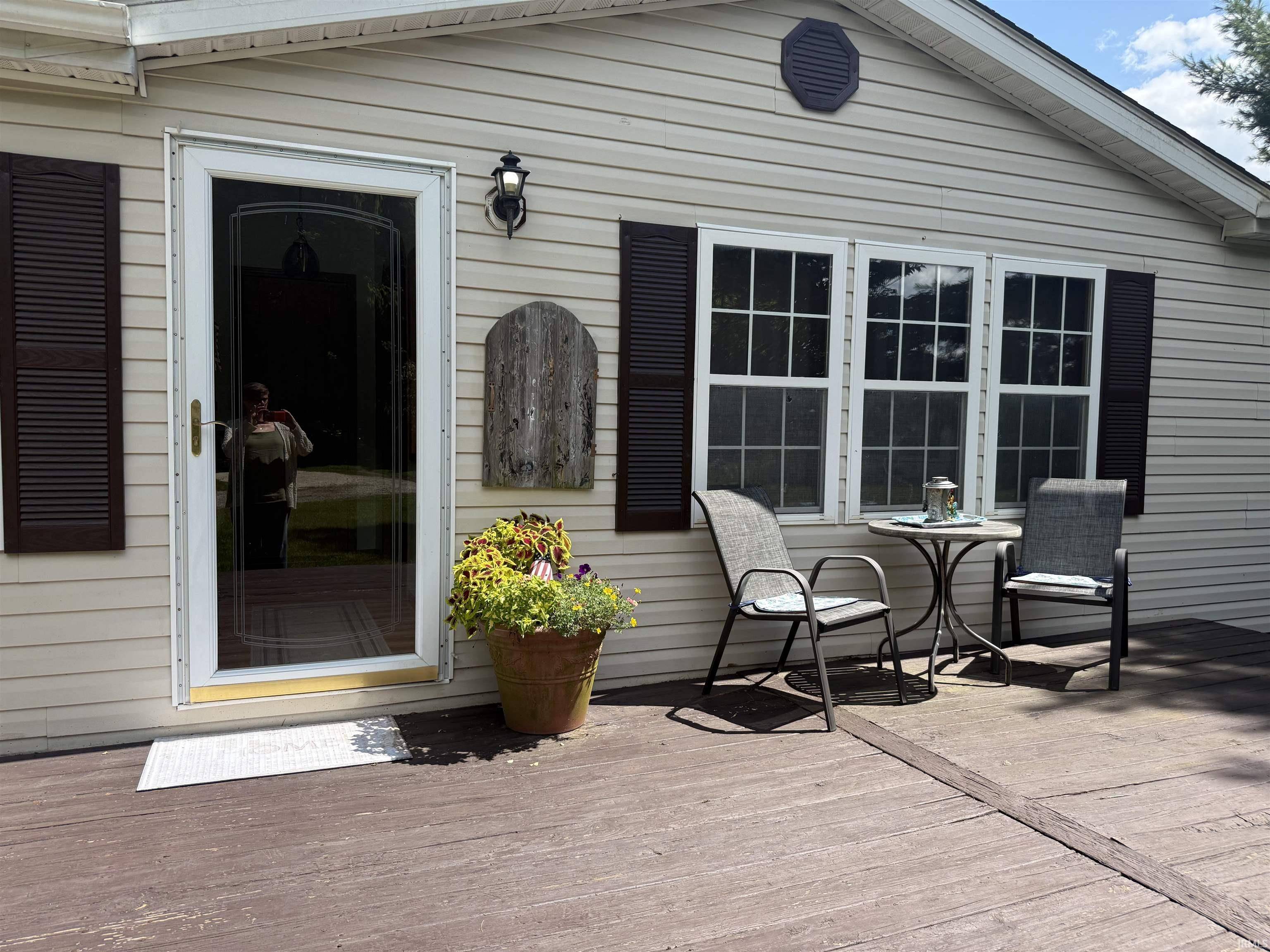23880 Roosevelt RD, South Bend, IN 46614-9379