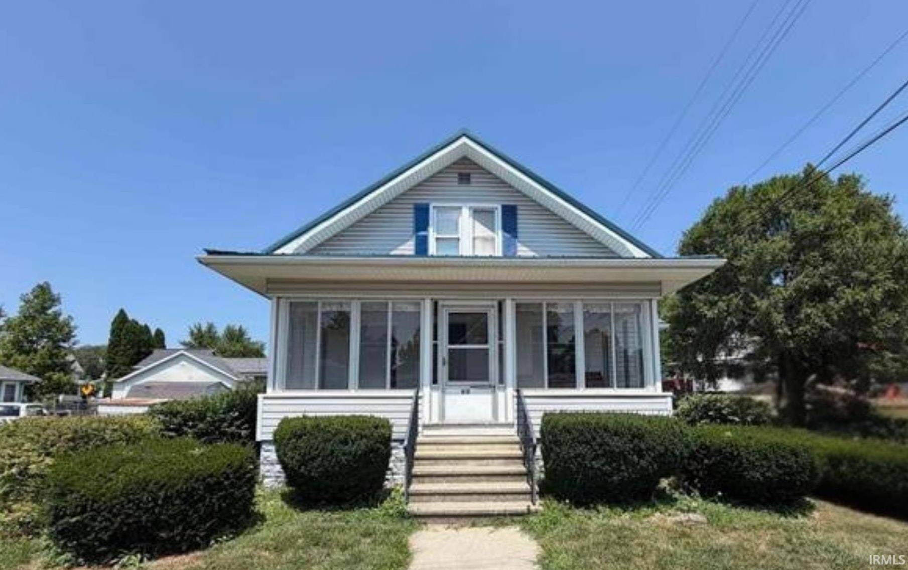 314 W Winona AVE, Warsaw, IN 46580-4356