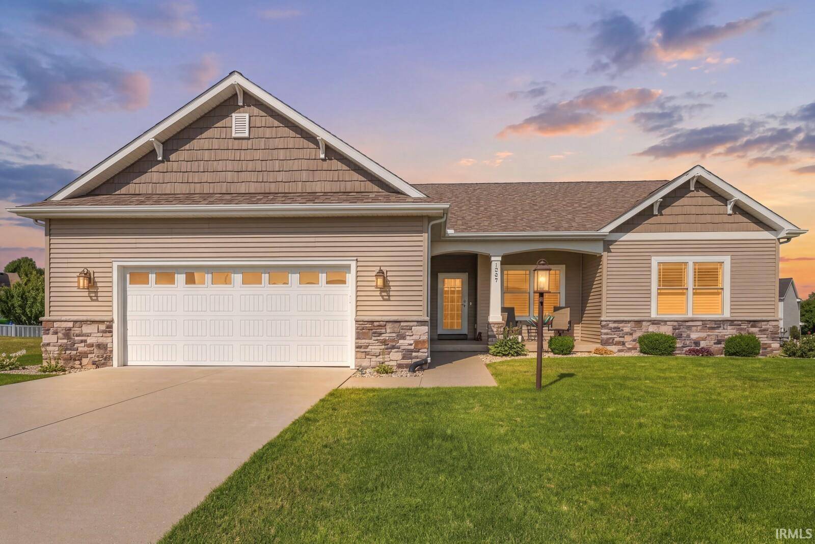 1237 Keady CT, South Bend, IN 46614