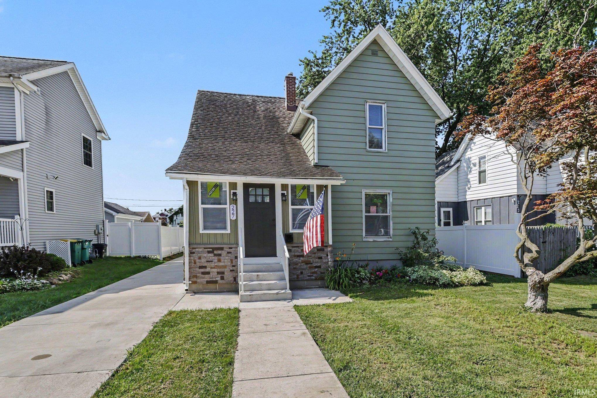227 E 9Th ST, Mishawaka, IN 46544-2118