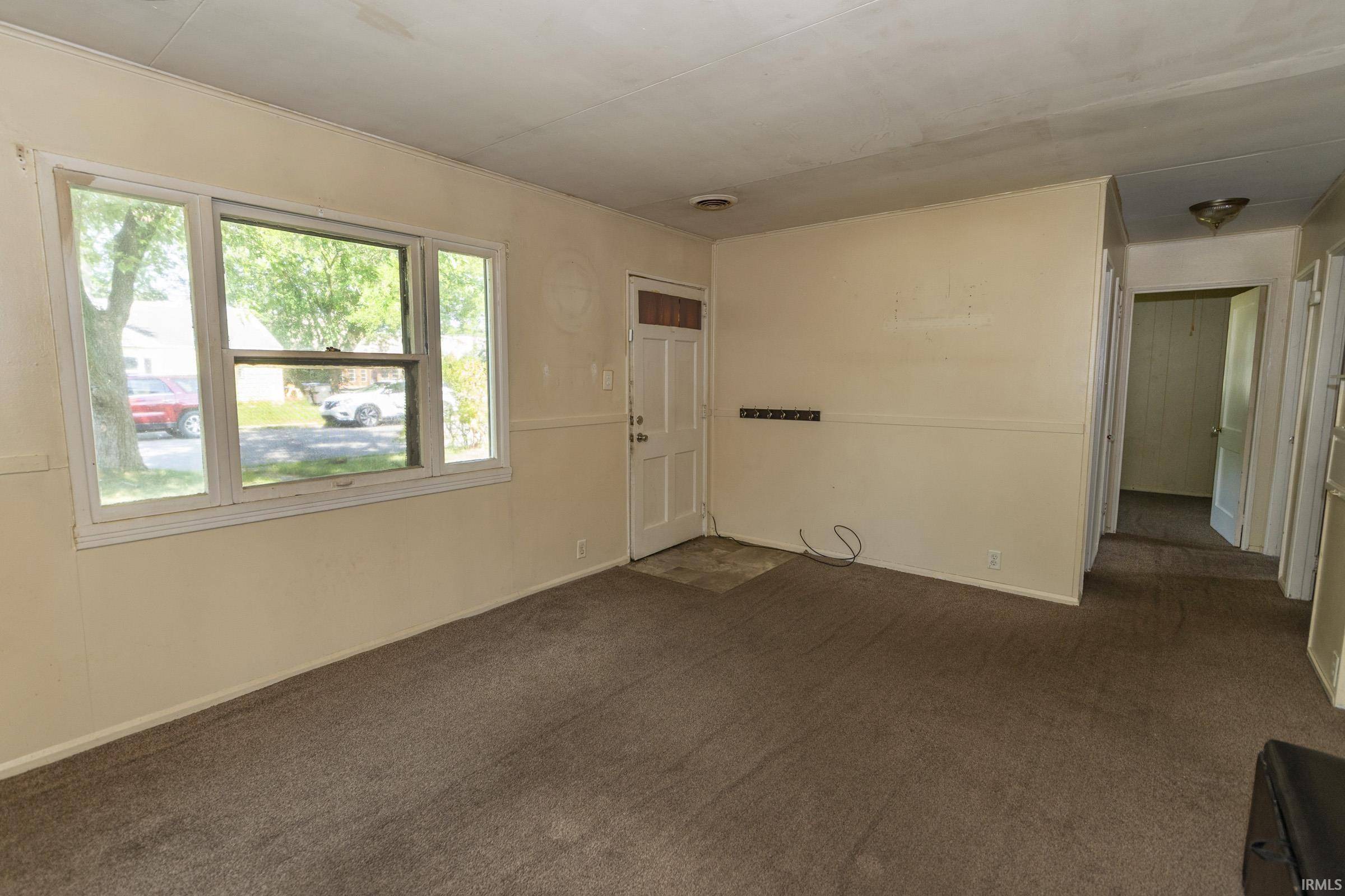 162 Joyce CT, Elkhart, IN 46516-5032