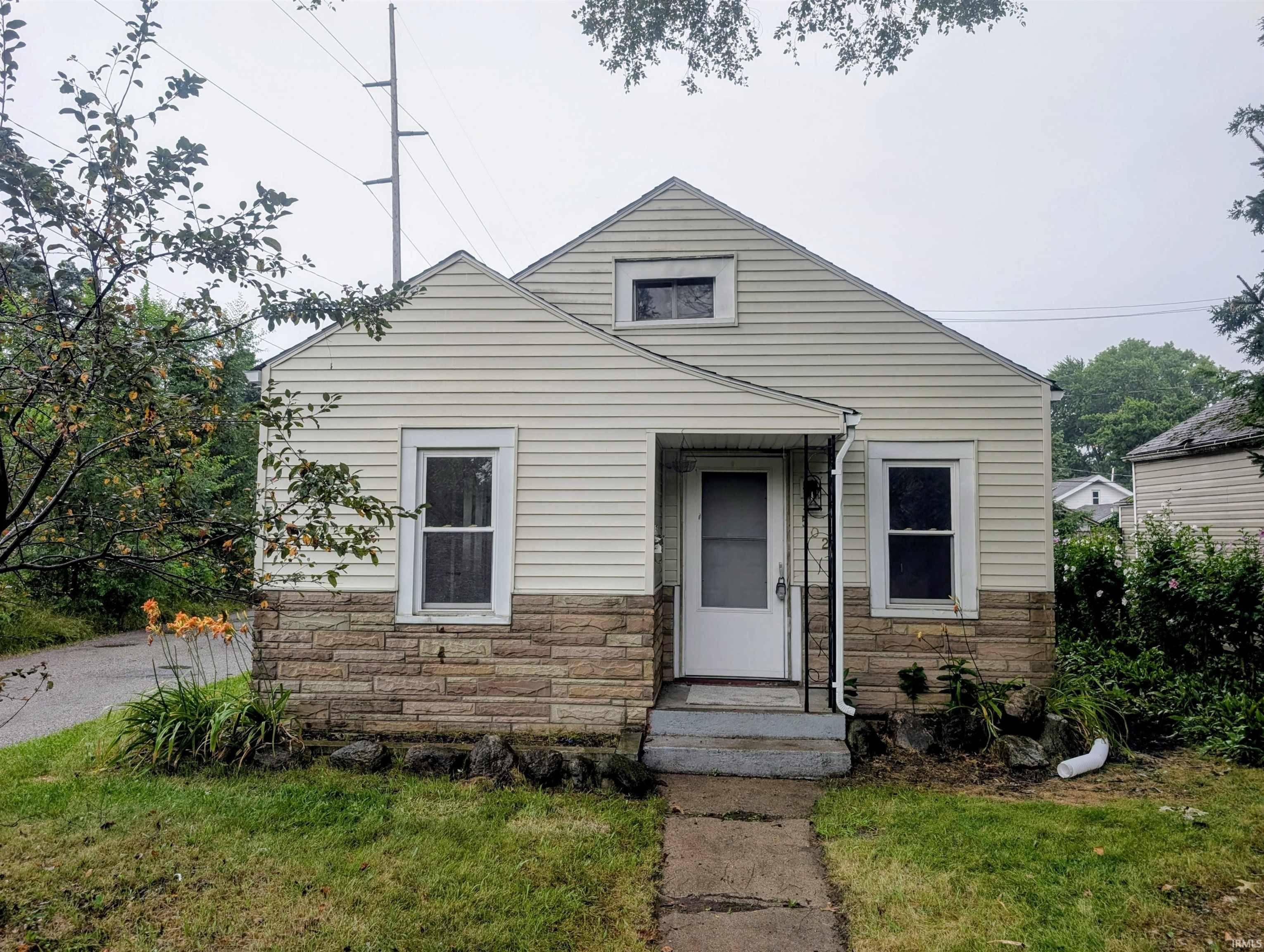502 S 34th ST, South Bend, IN 46615