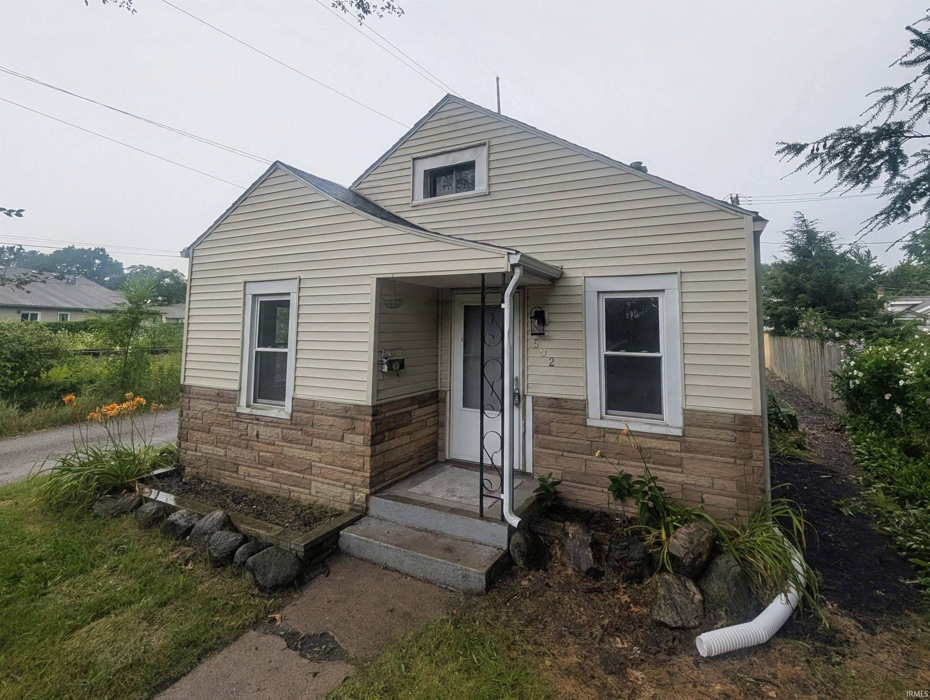 502 S 34th ST, South Bend, IN 46615
