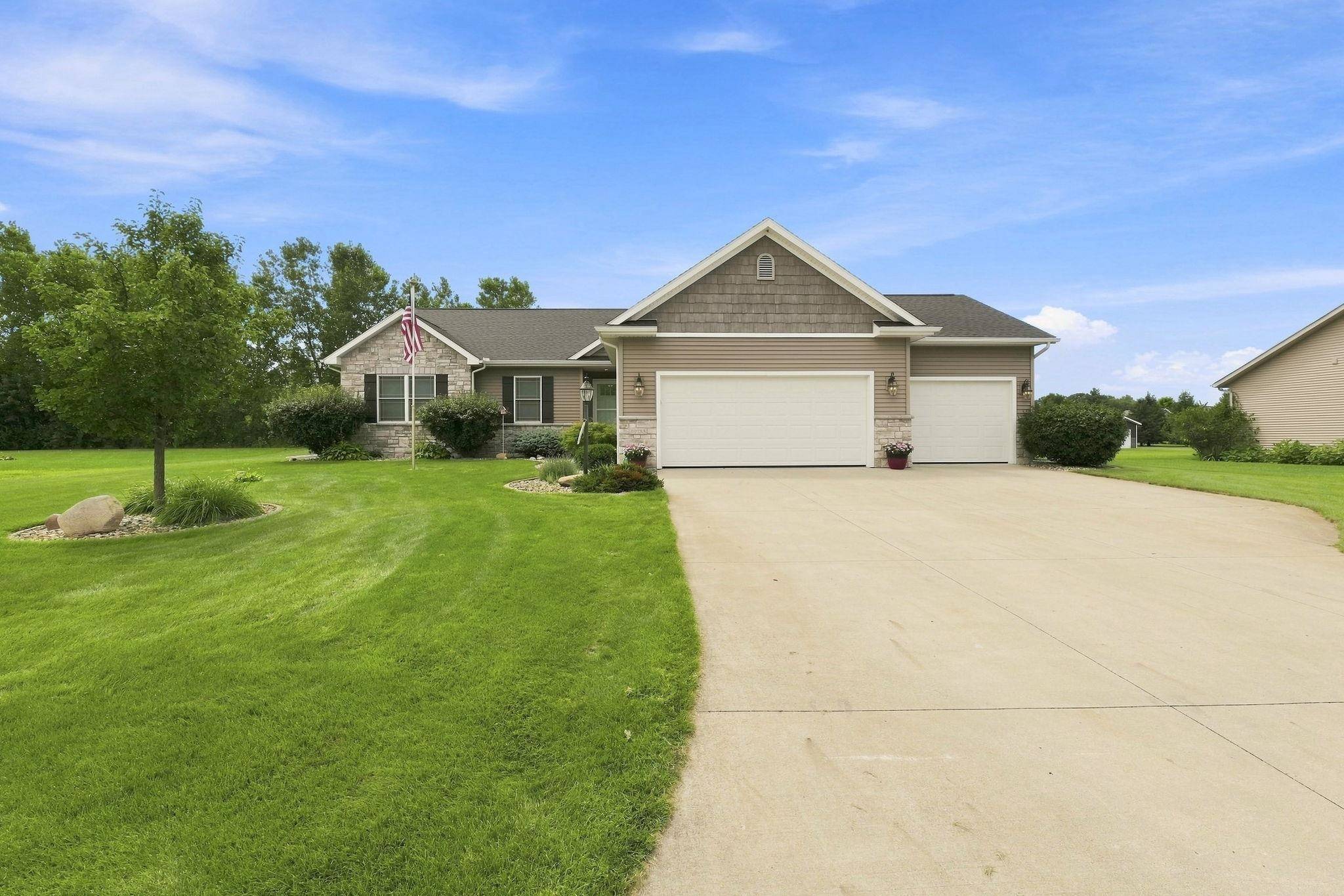 59753 Park Side DR, Elkhart, IN 46517-4505