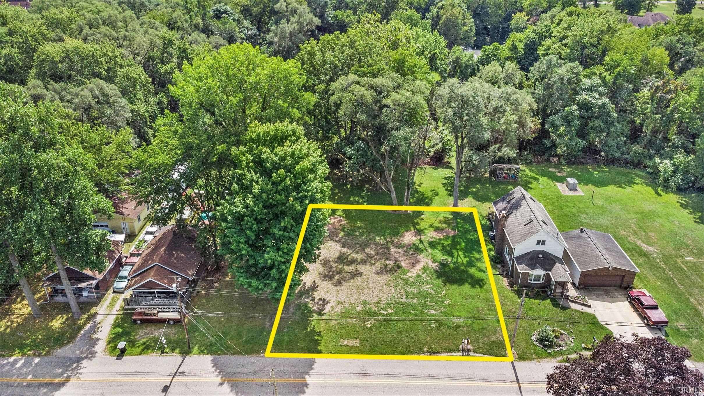 18196 Bulla RD, South Bend, IN 46637-5421