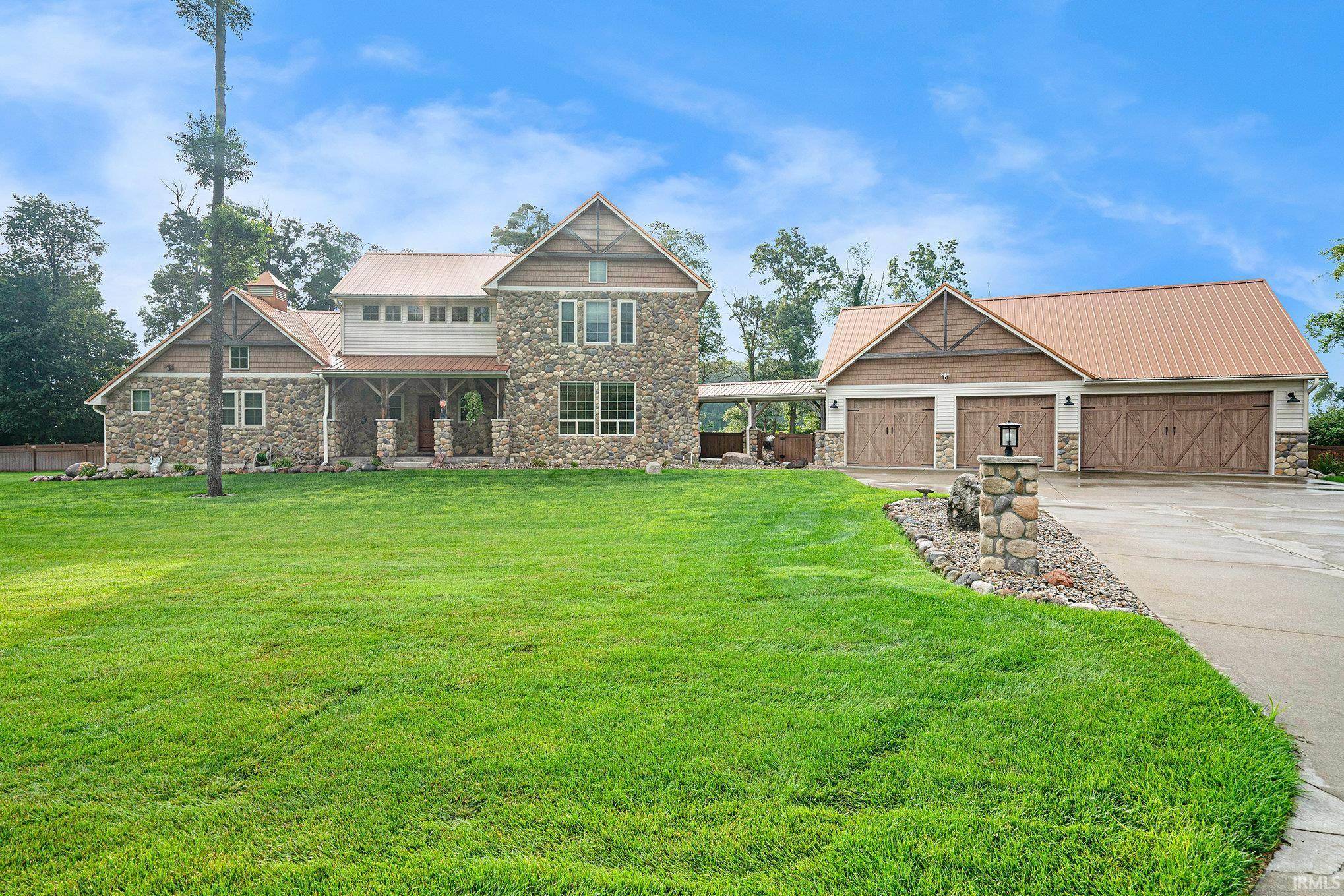 51044 Spotted Eagle DR, Elkhart, IN 46514