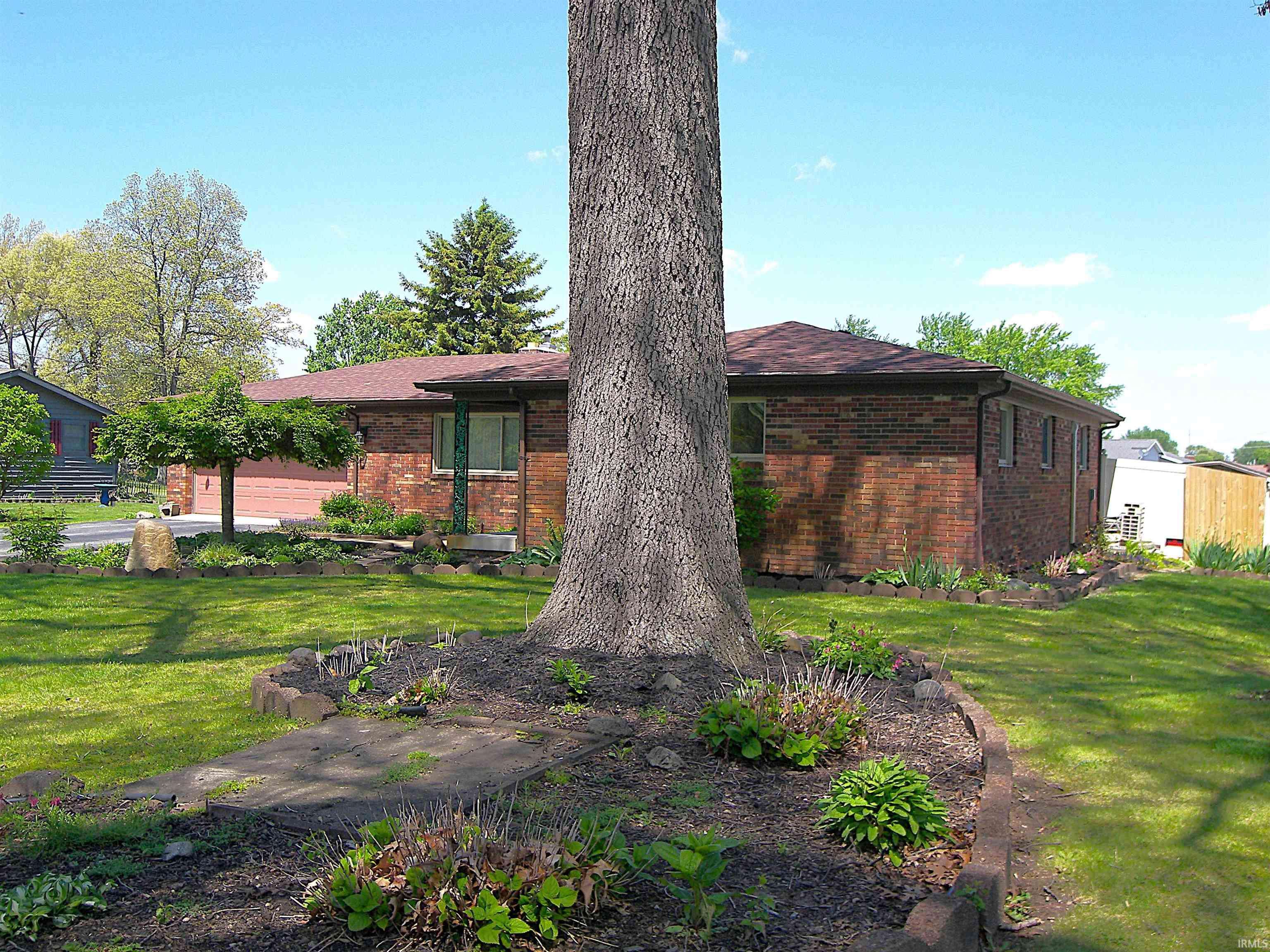 703 Ross AVE, Warsaw, IN 46580
