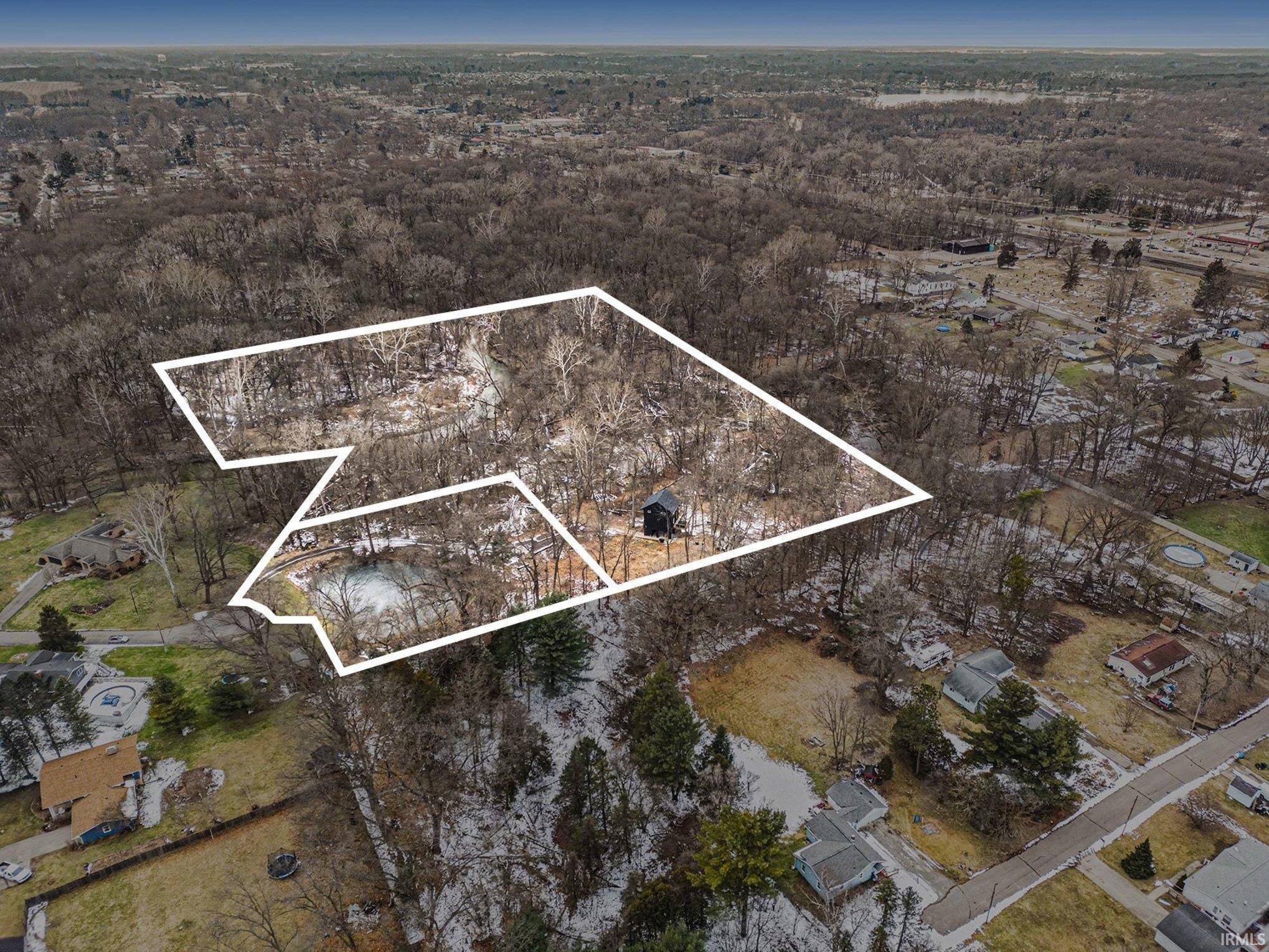 57507 Red Bud LN, Elkhart, IN 46517