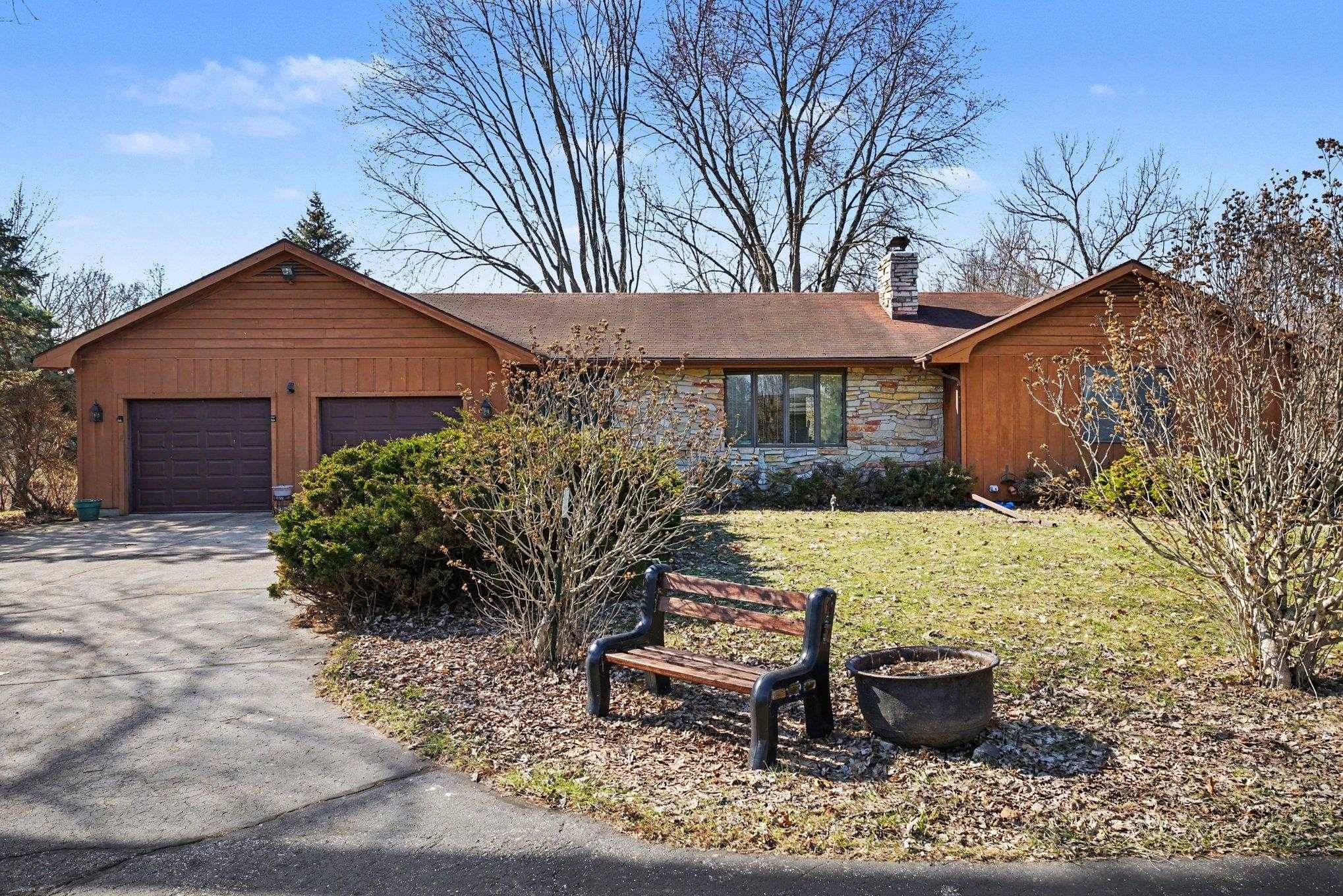 50947 County Road 7 ***, Elkhart, IN 46514