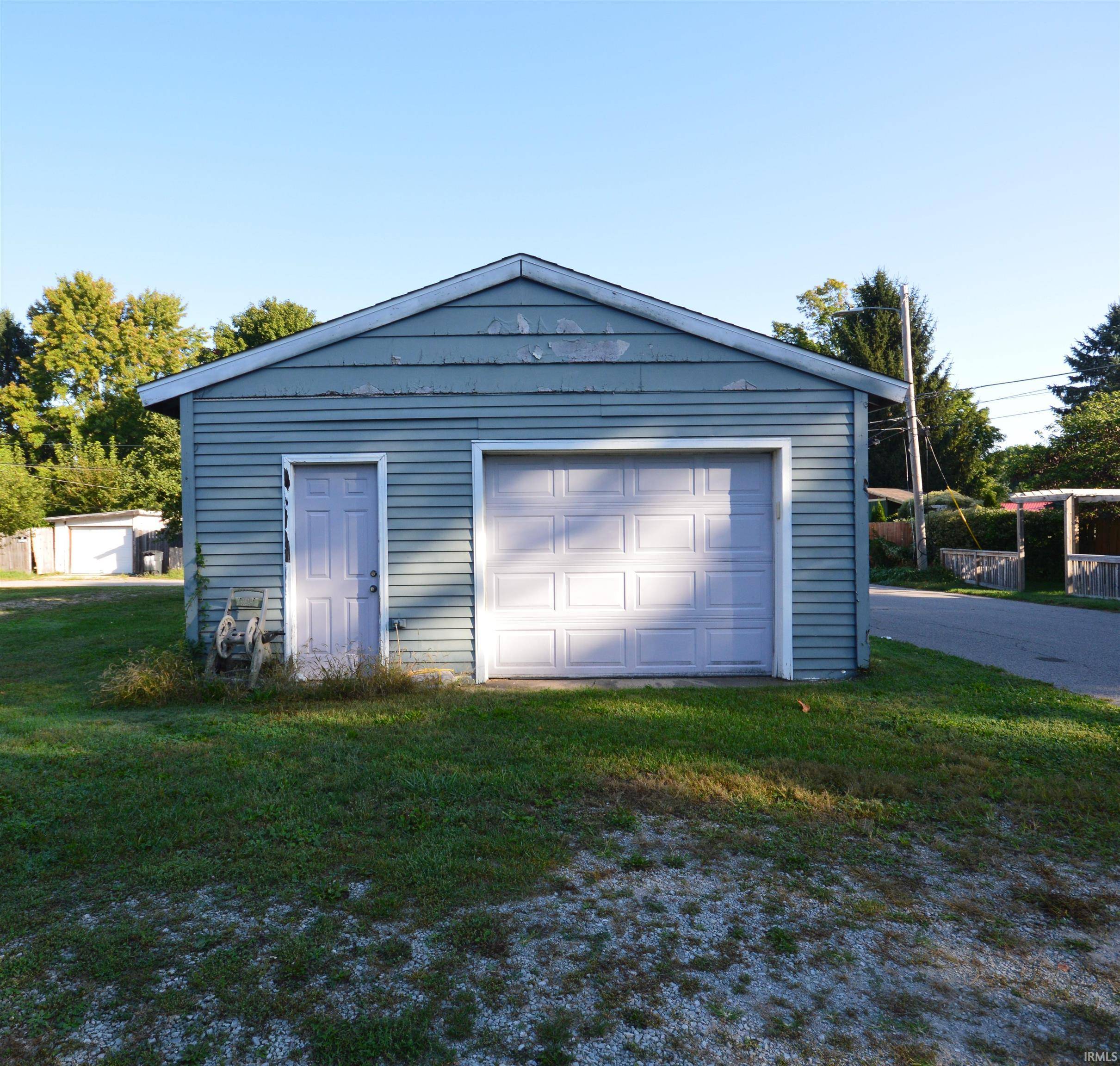 800 Illinois ST, Walkerton, IN 46574