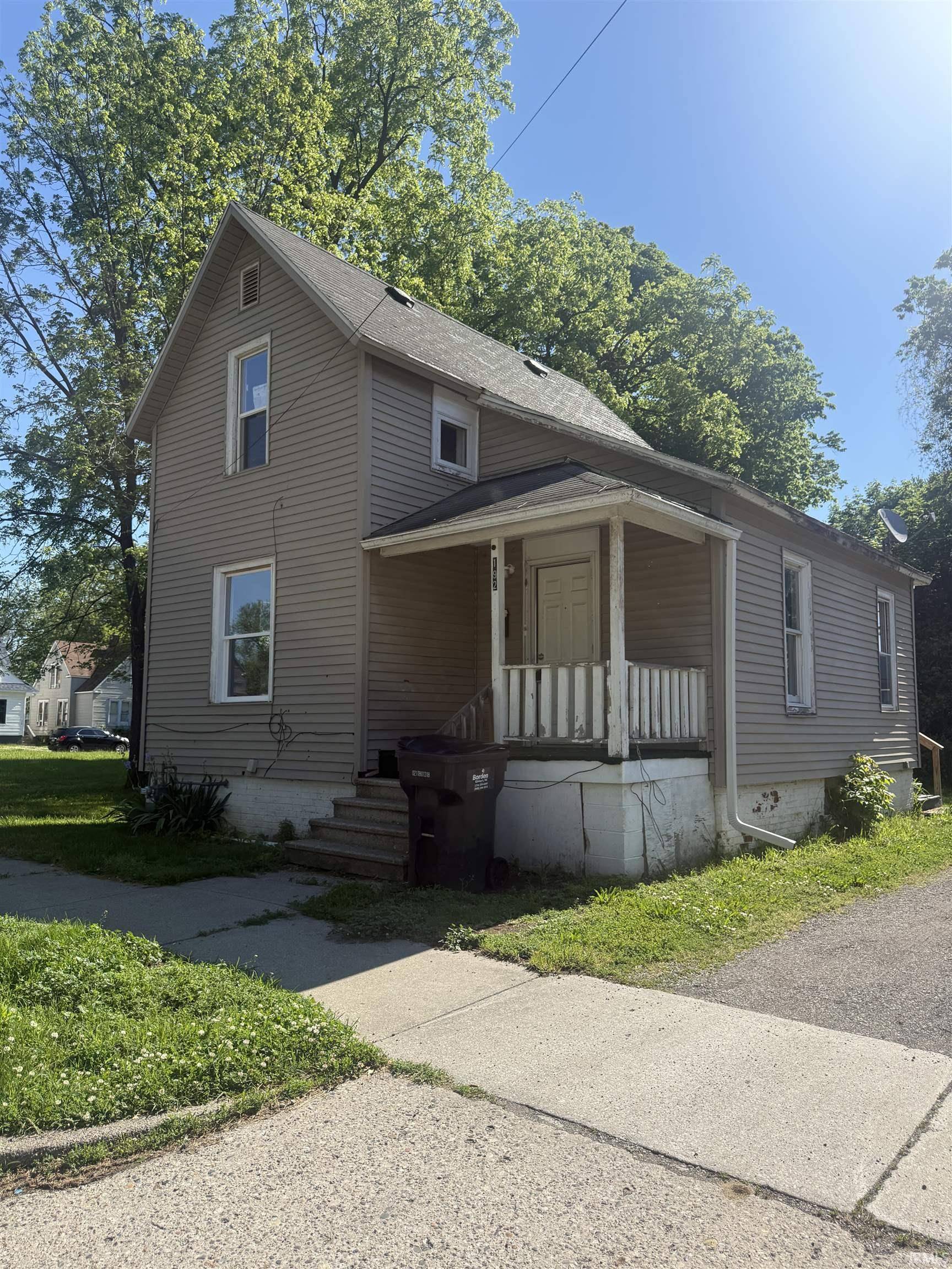 192 N 6th ST, Elkhart, IN 46516