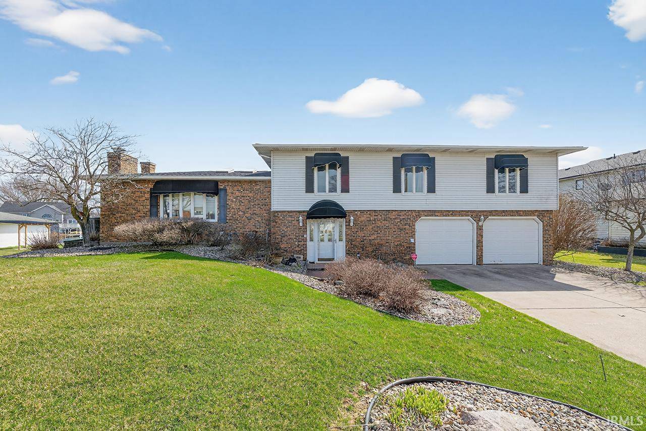51198 Aqua DR, Elkhart, IN 46514