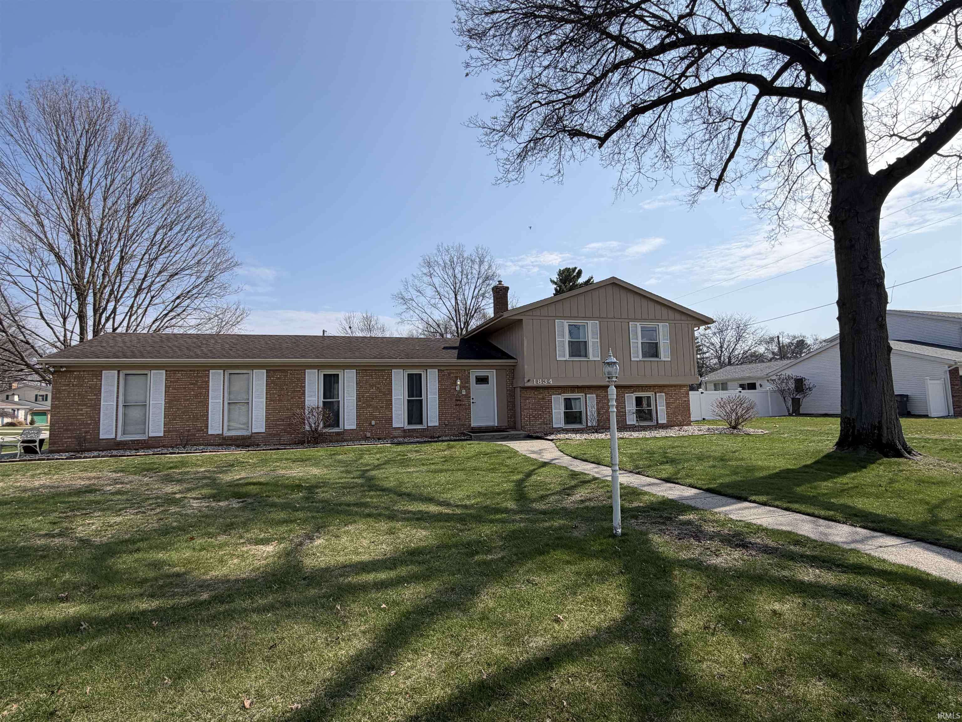 1834 Crabtree LN, Elkhart, IN 46514-4225