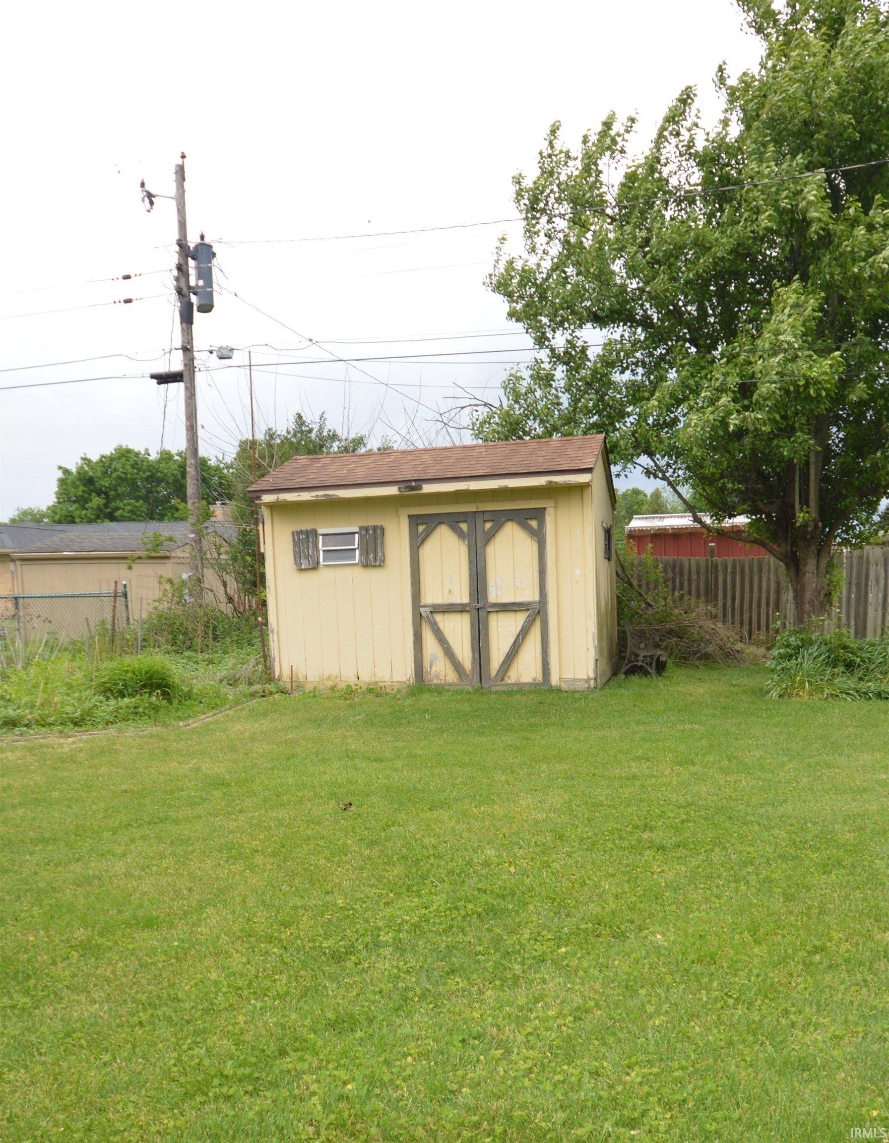 19080 Montrose DR, South Bend, IN 46614