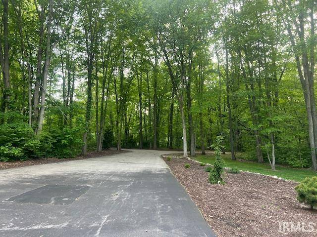 21095 Kern RD, South Bend, IN 46614-5056
