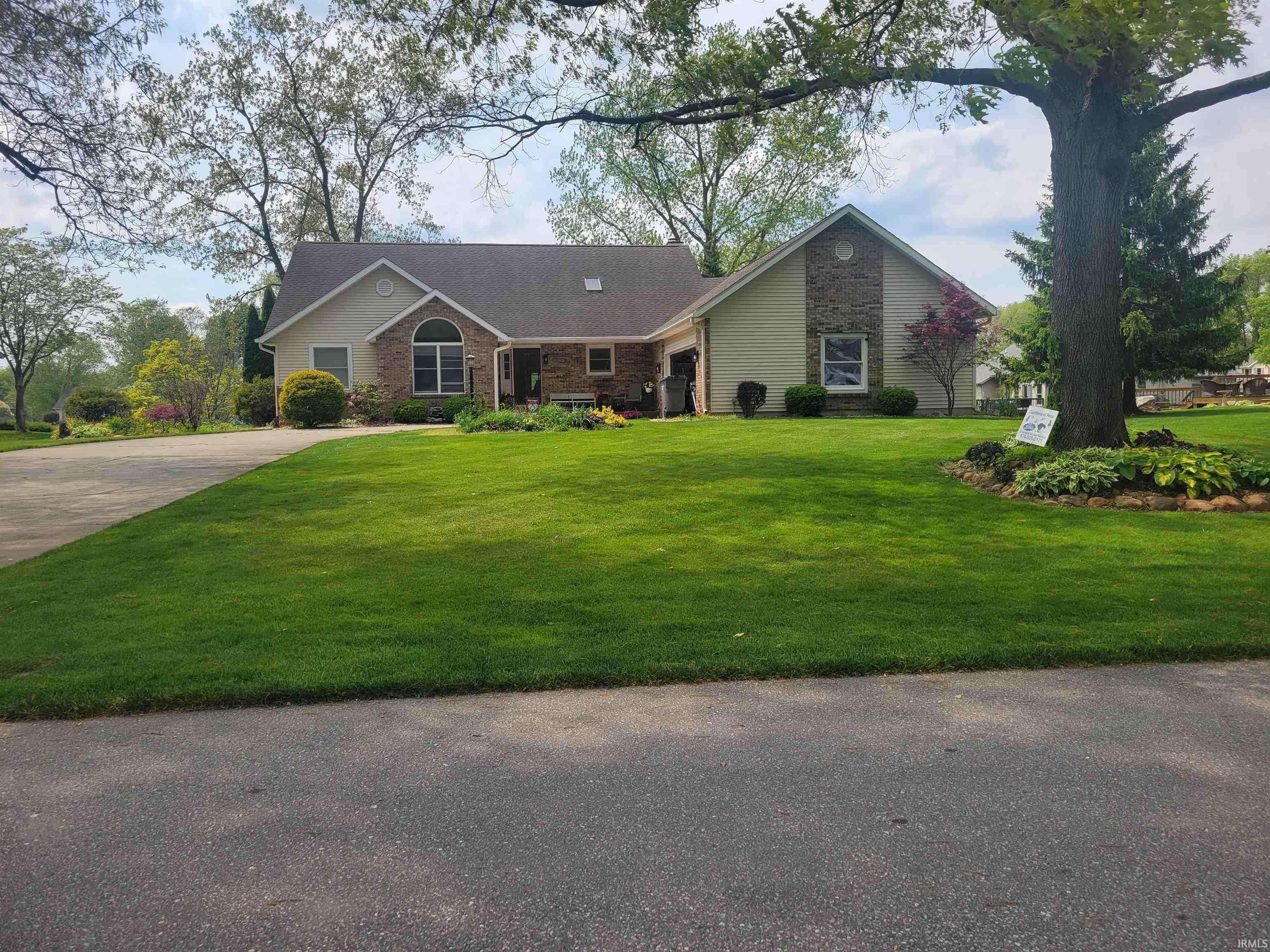 53337 E Cobus DR, Elkhart, IN 46514-9282