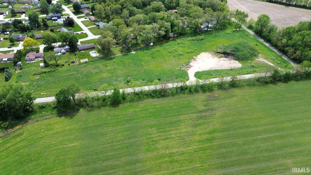11296 Harrison RD, Osceola, IN 46561