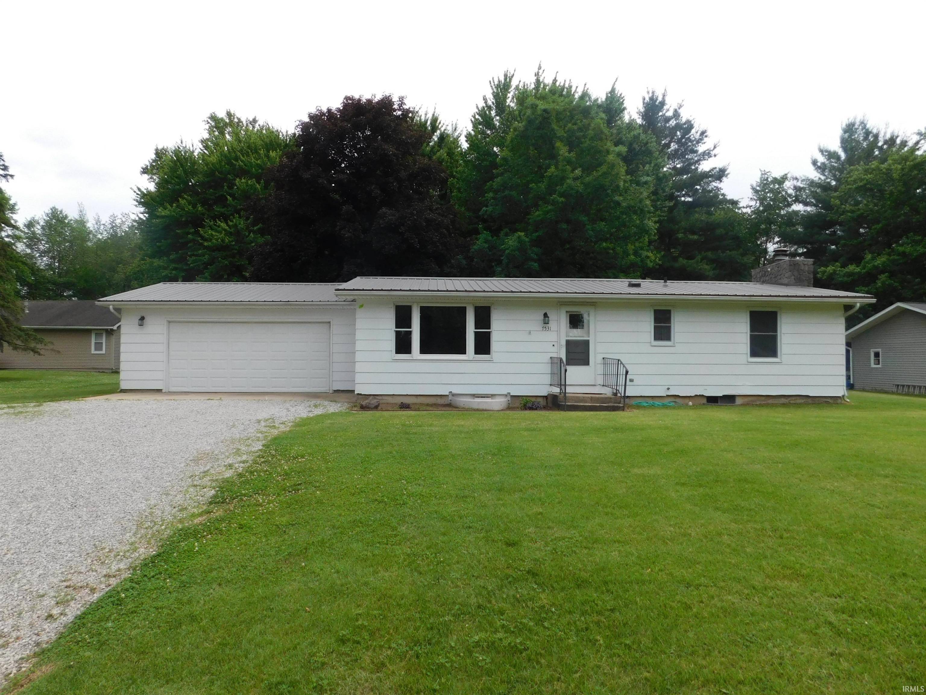 7531 W Crystal Lake RD, Warsaw, IN 46580