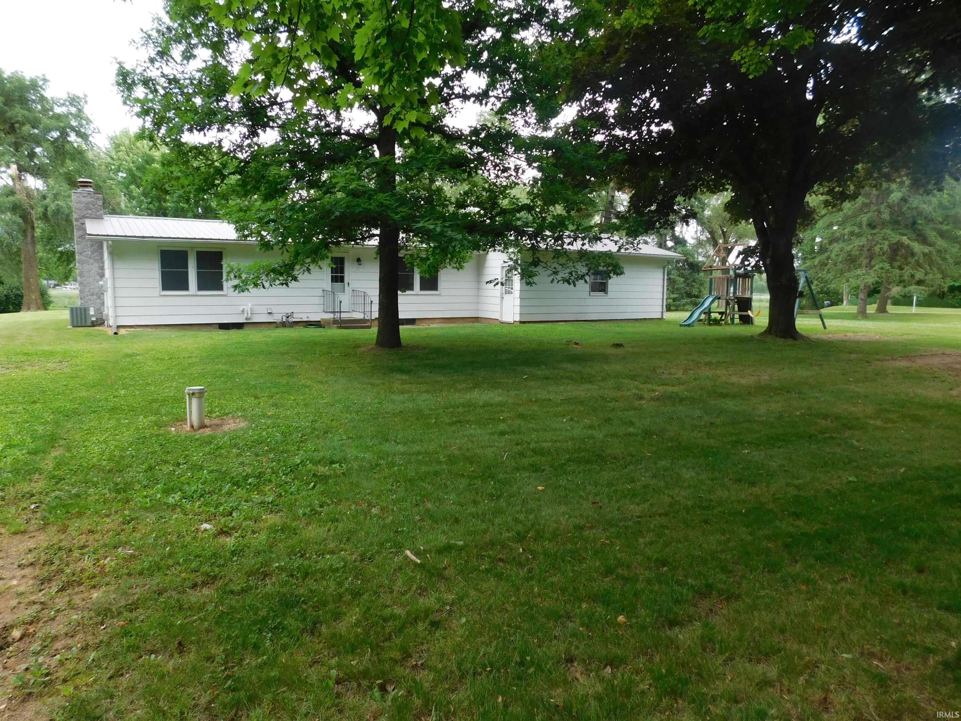 7531 W Crystal Lake RD, Warsaw, IN 46580