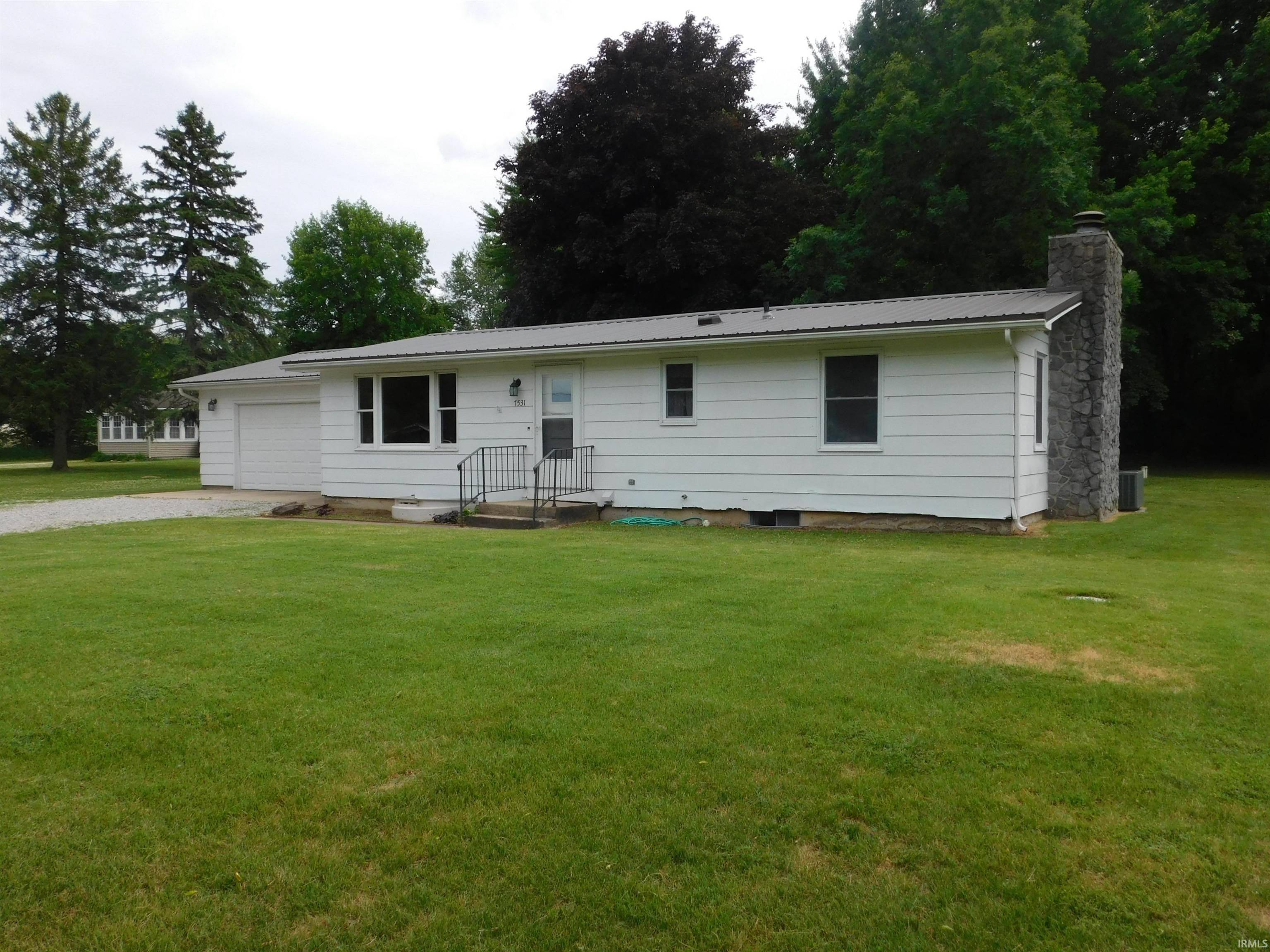 7531 W Crystal Lake RD, Warsaw, IN 46580