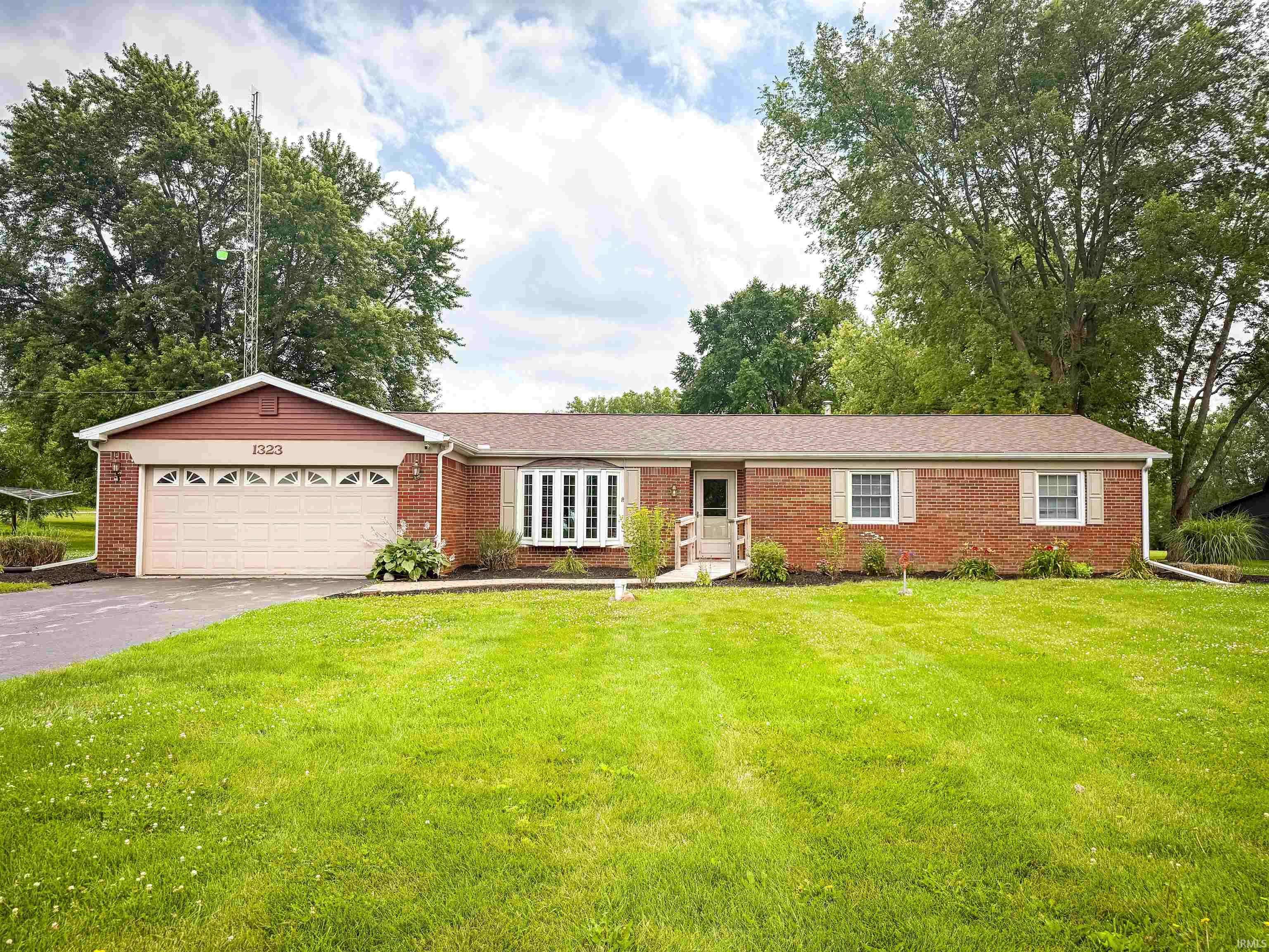 1323 W 200 S ***, Warsaw, IN 46580