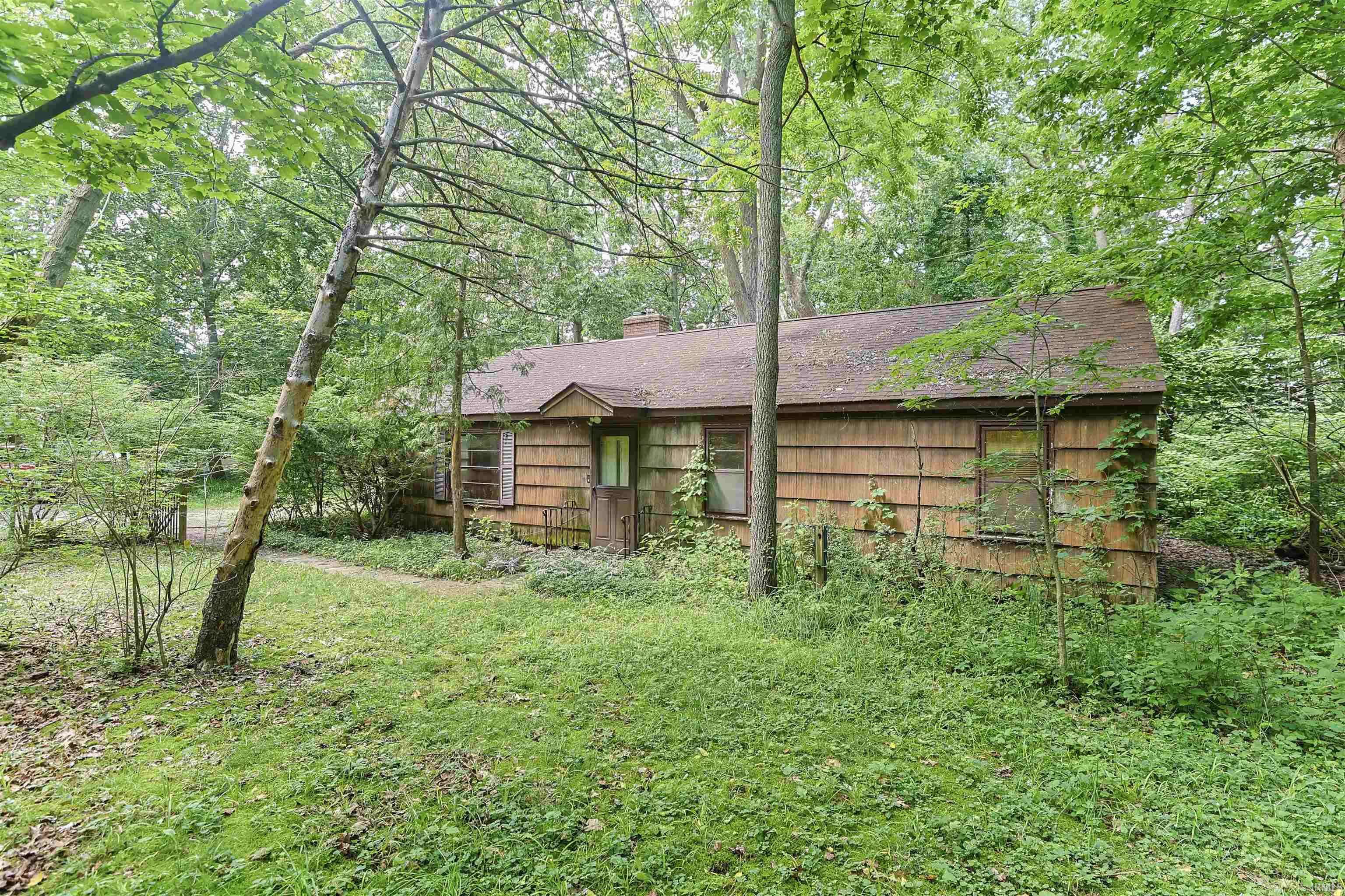 516 E Dragoon TRL, Mishawaka, IN 46544