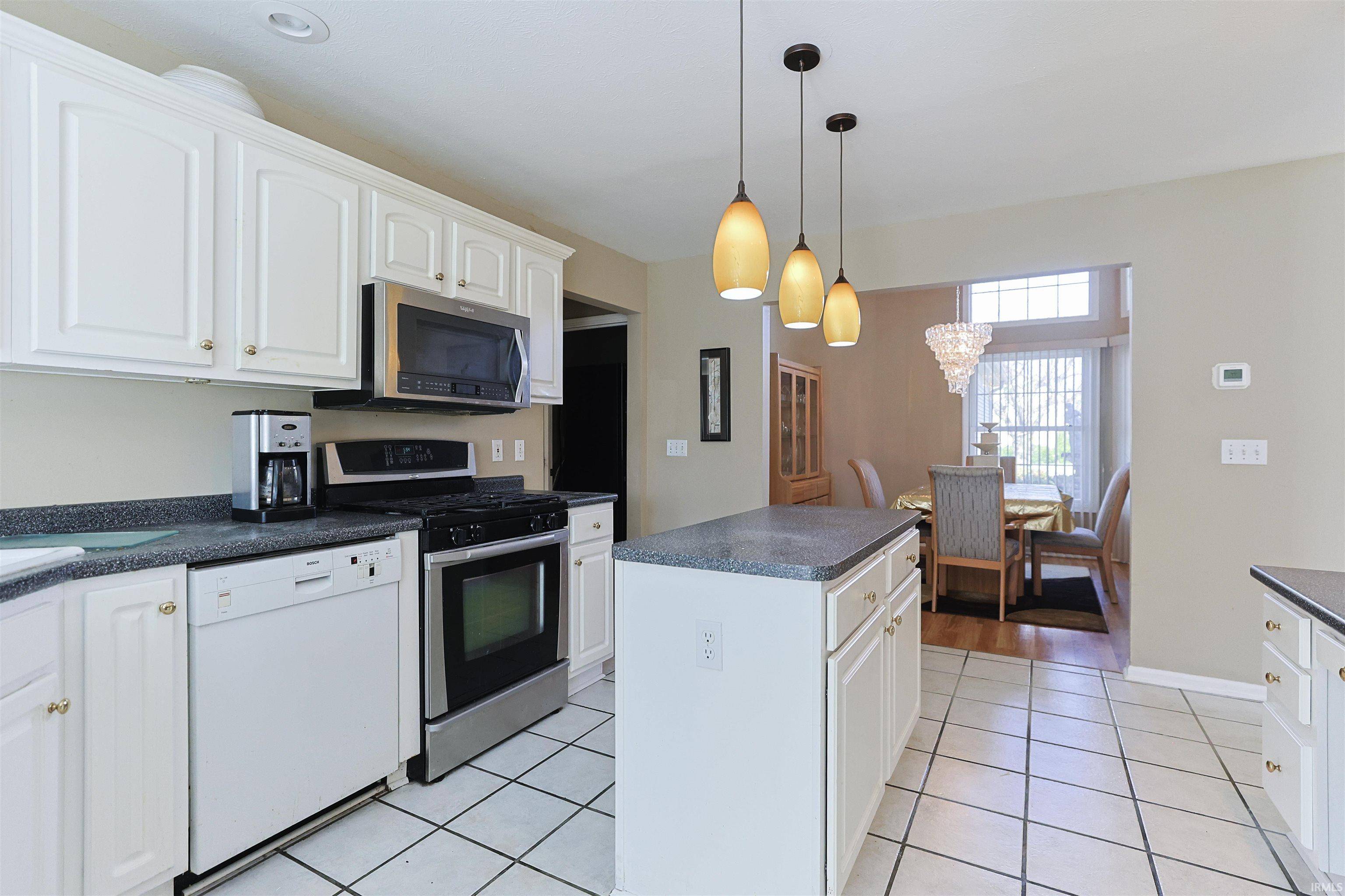 14486 Worthington DR, Granger, IN 46530-8291