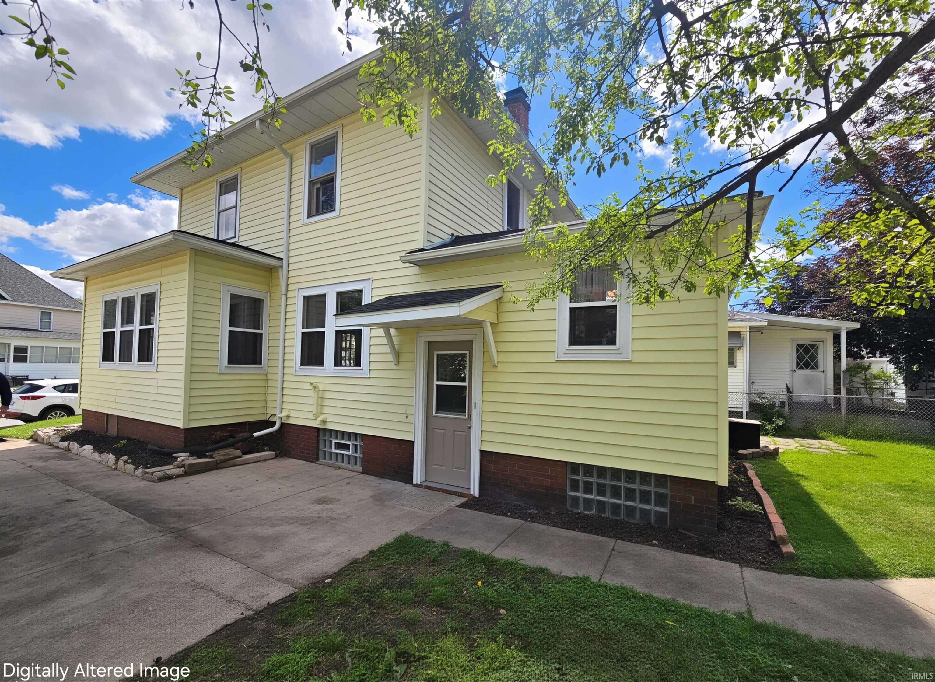 1216 E 3Rd ST, Mishawaka, IN 46544-2733