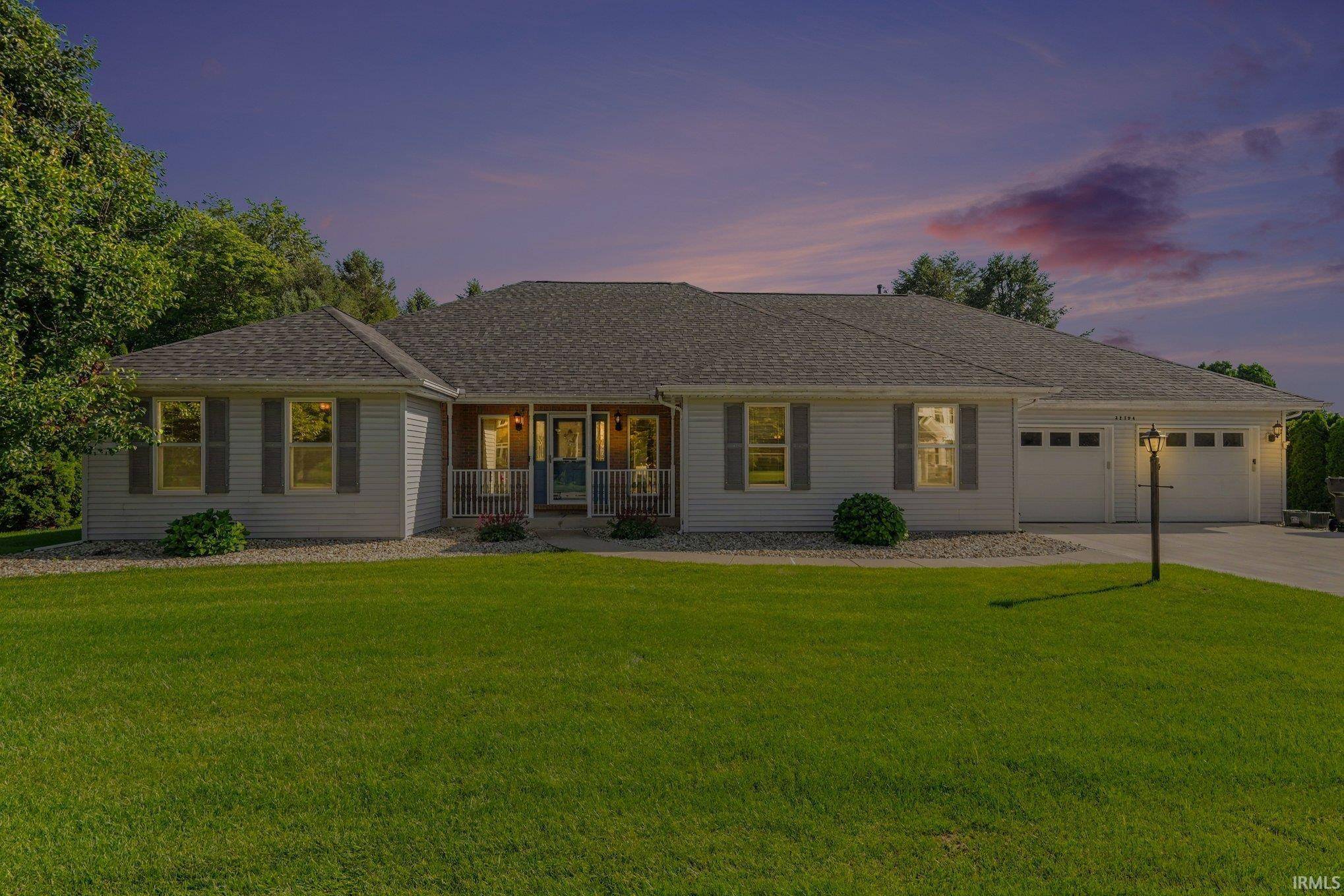 32794 Nature View DR, New Carlisle, IN 46552-9692