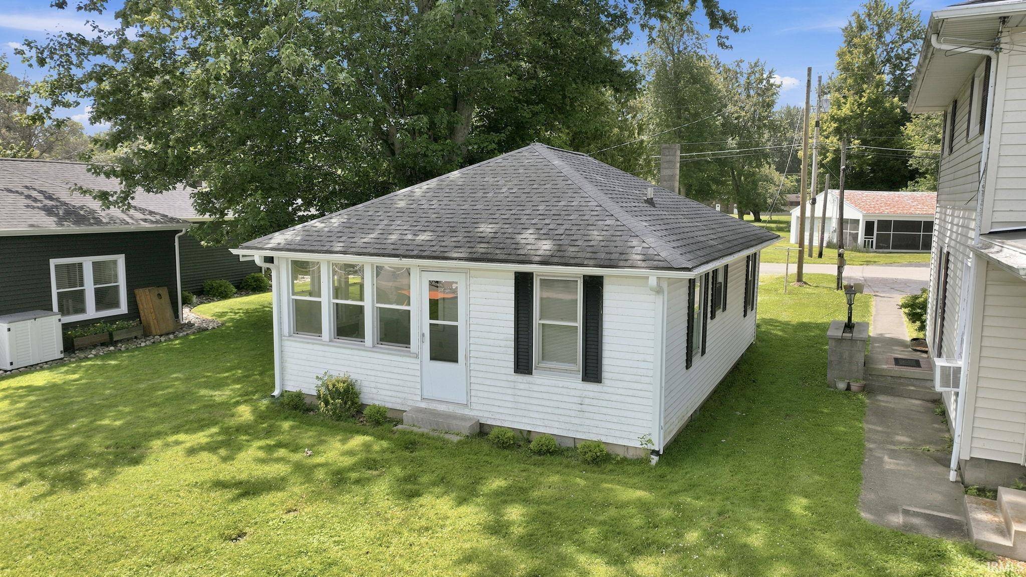 630 E Lakewood AVE, Warsaw, IN 46580