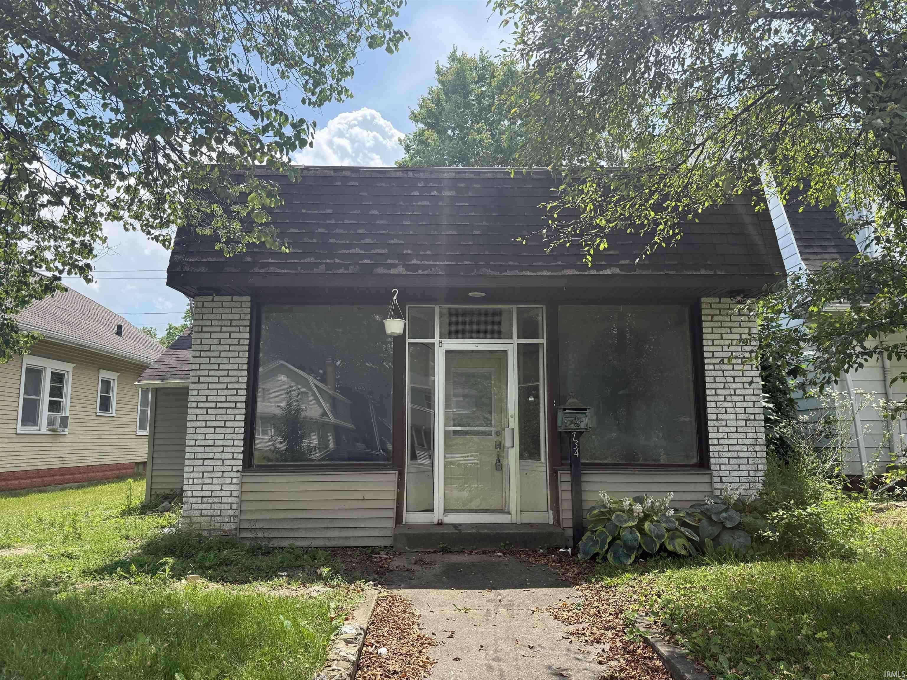 734 E Ewing AVE, South Bend, IN 46613